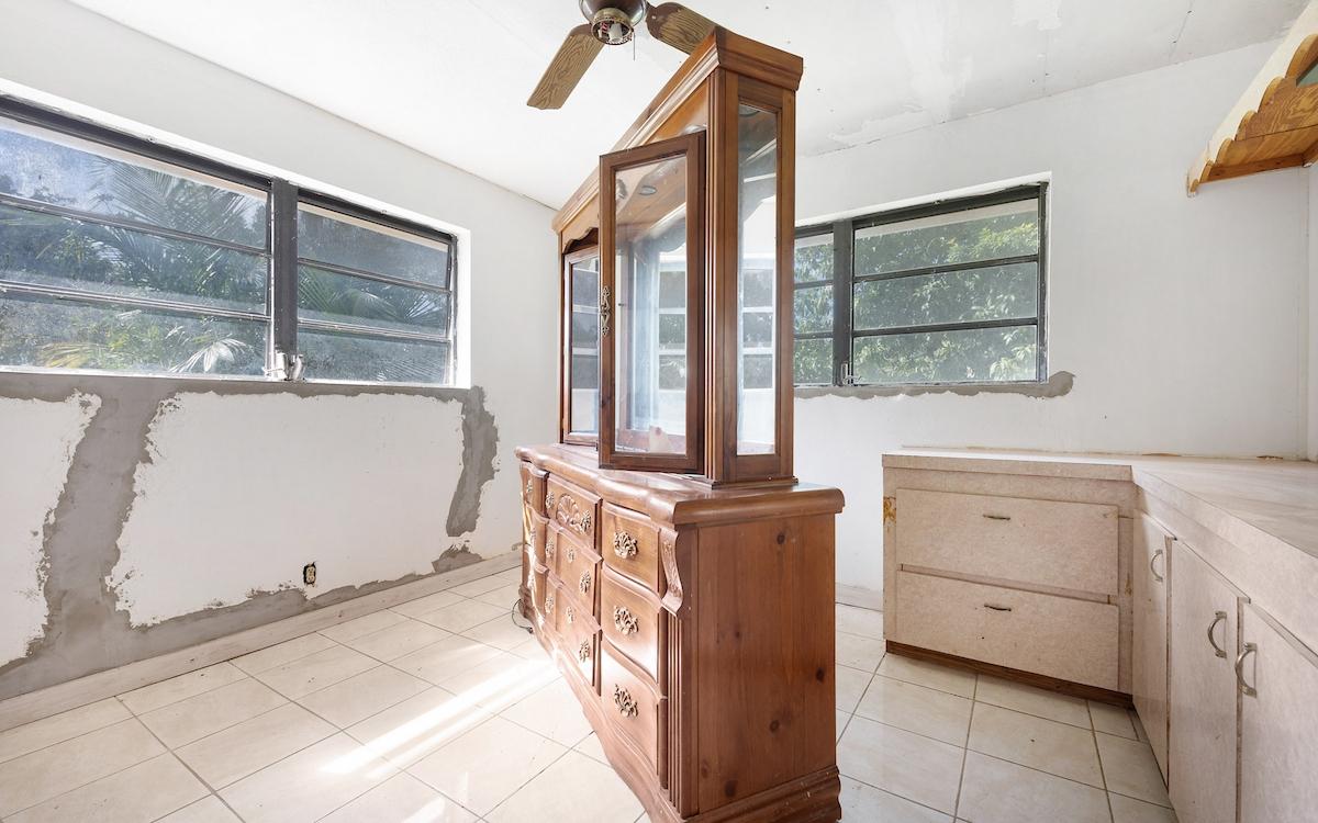 QUEEN’S HGHWAY DEEP CREEK