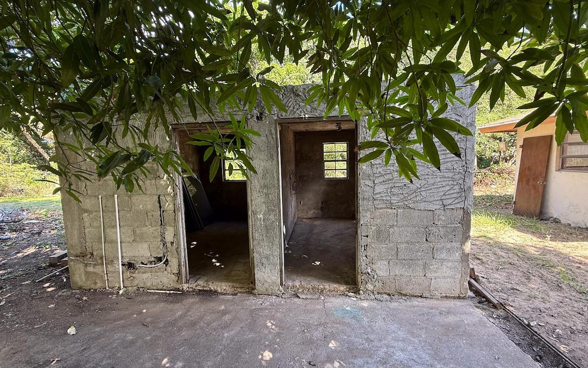 QUEEN’S HGHWAY DEEP CREEK