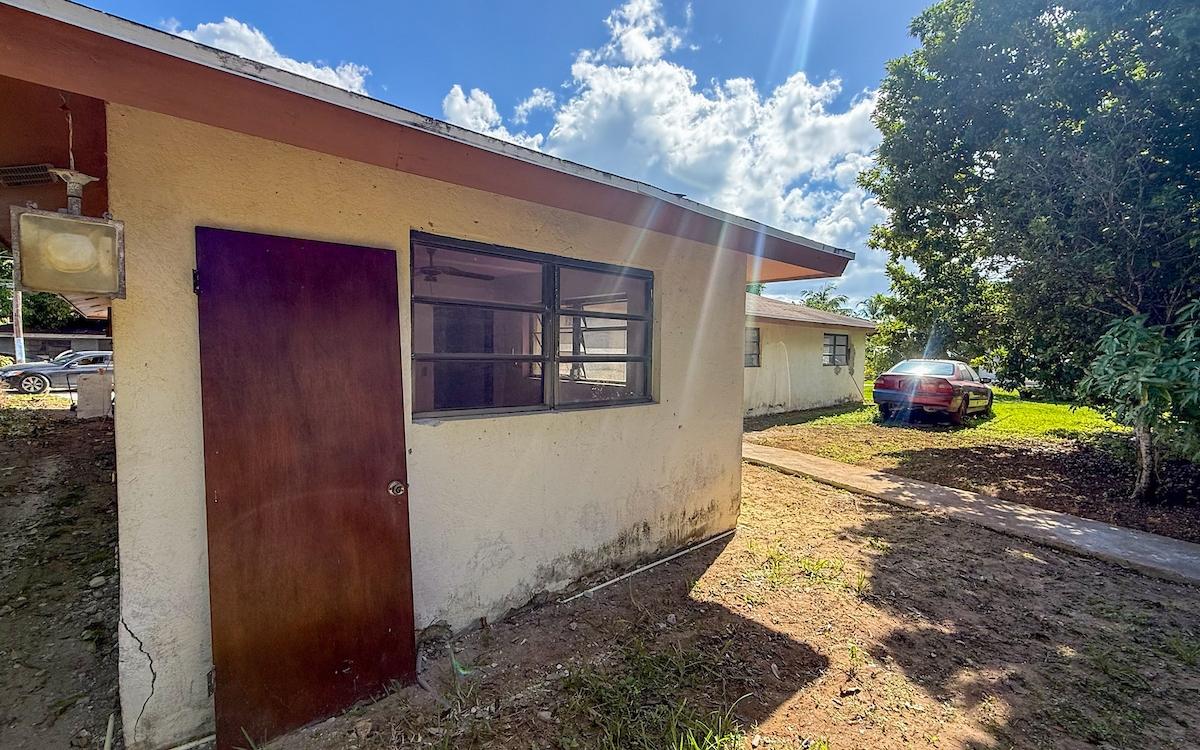 QUEEN’S HGHWAY DEEP CREEK