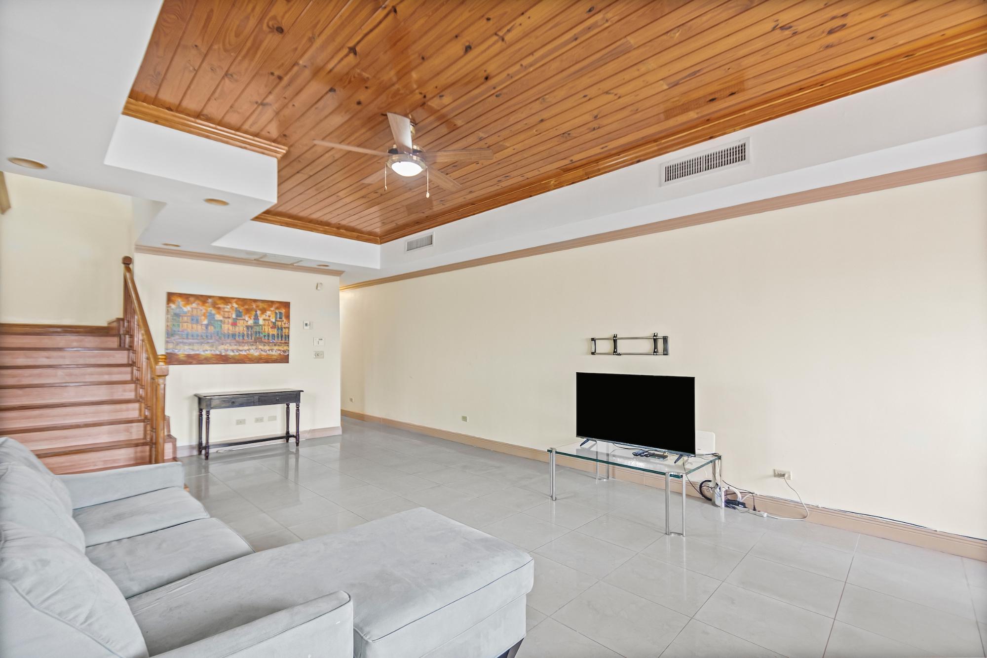 RANFURLY DRIVE, CORAL HAR