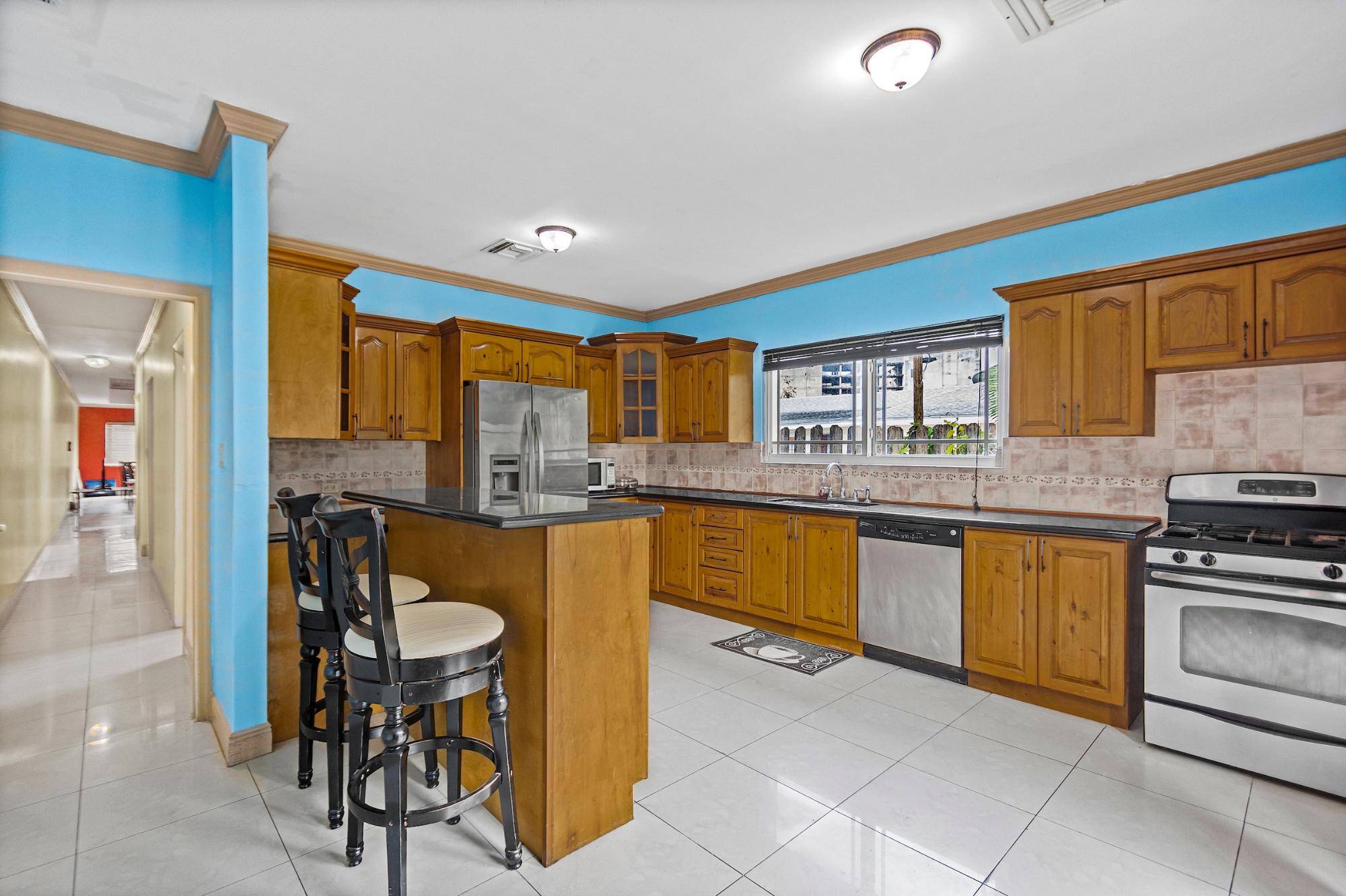 RANFURLY DRIVE, CORAL HAR