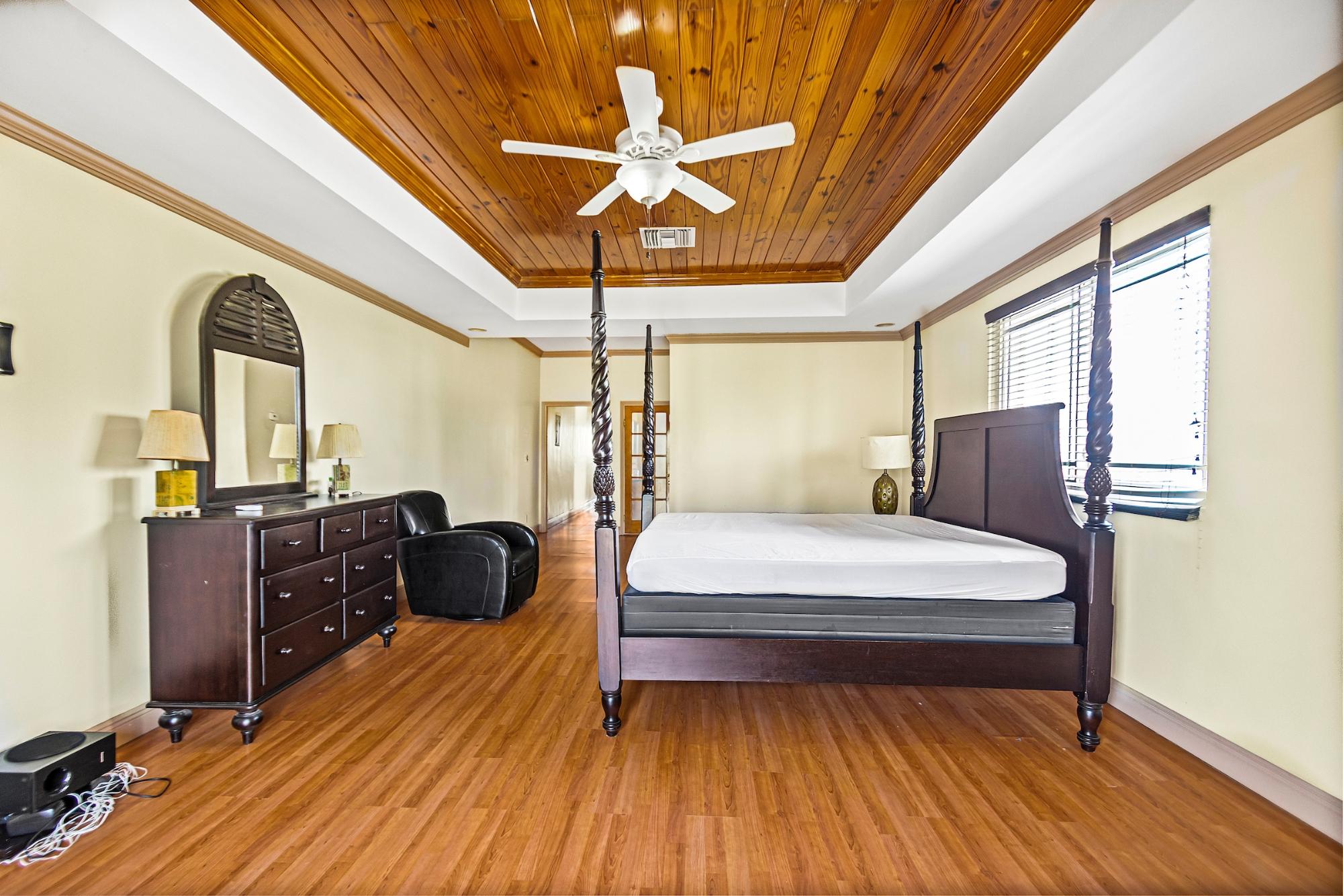 RANFURLY DRIVE, CORAL HAR