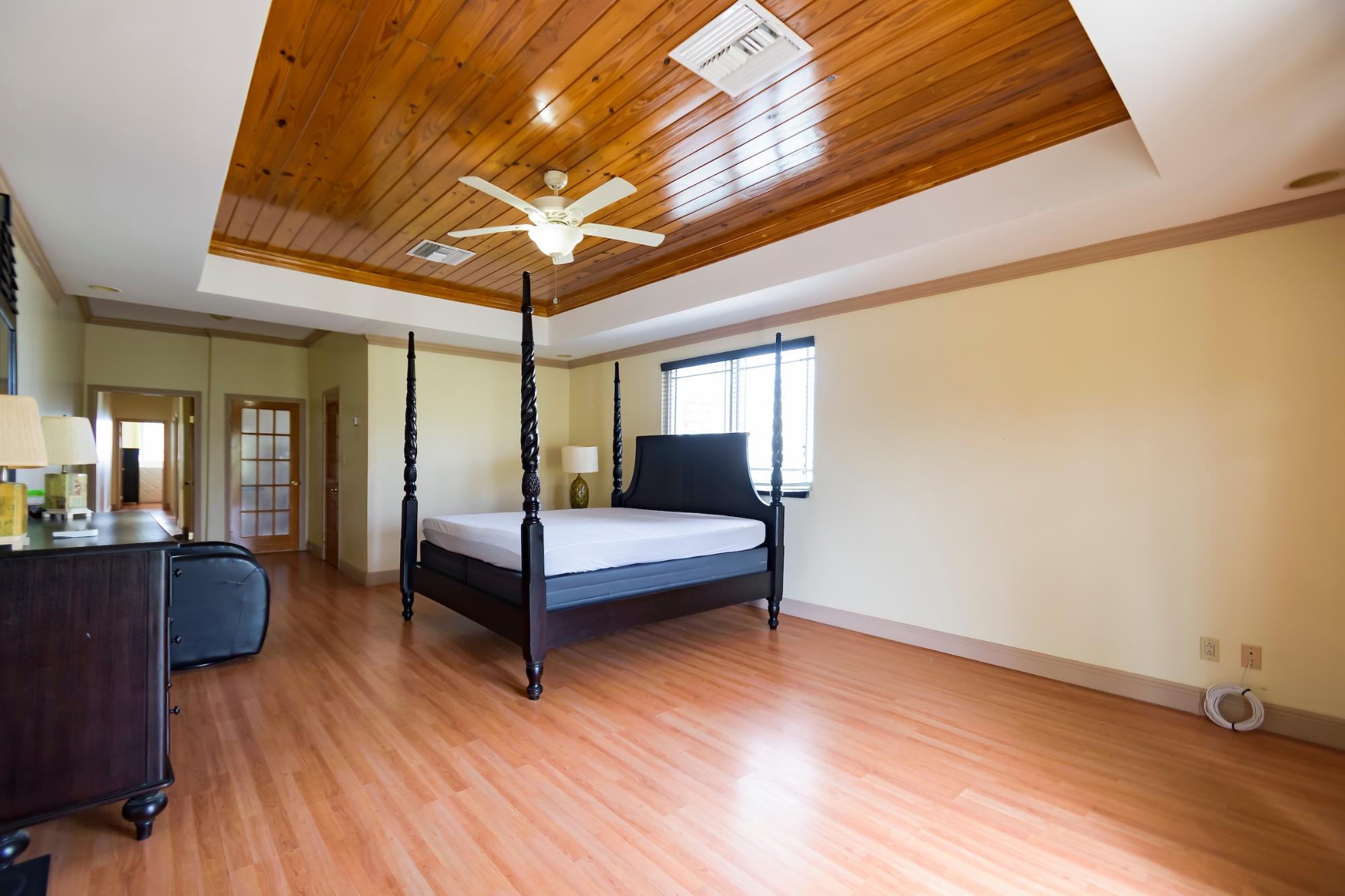 RANFURLY DRIVE, CORAL HAR