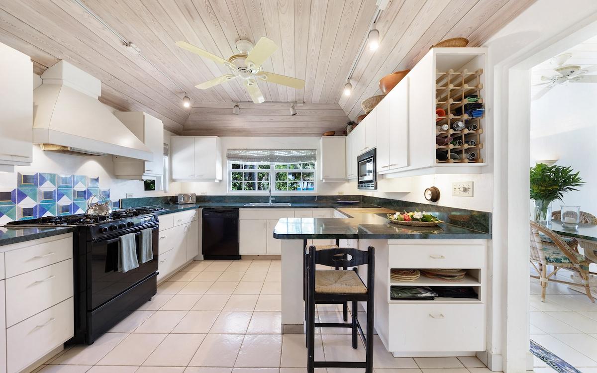 SENZA NOME, DOUBLE BAY