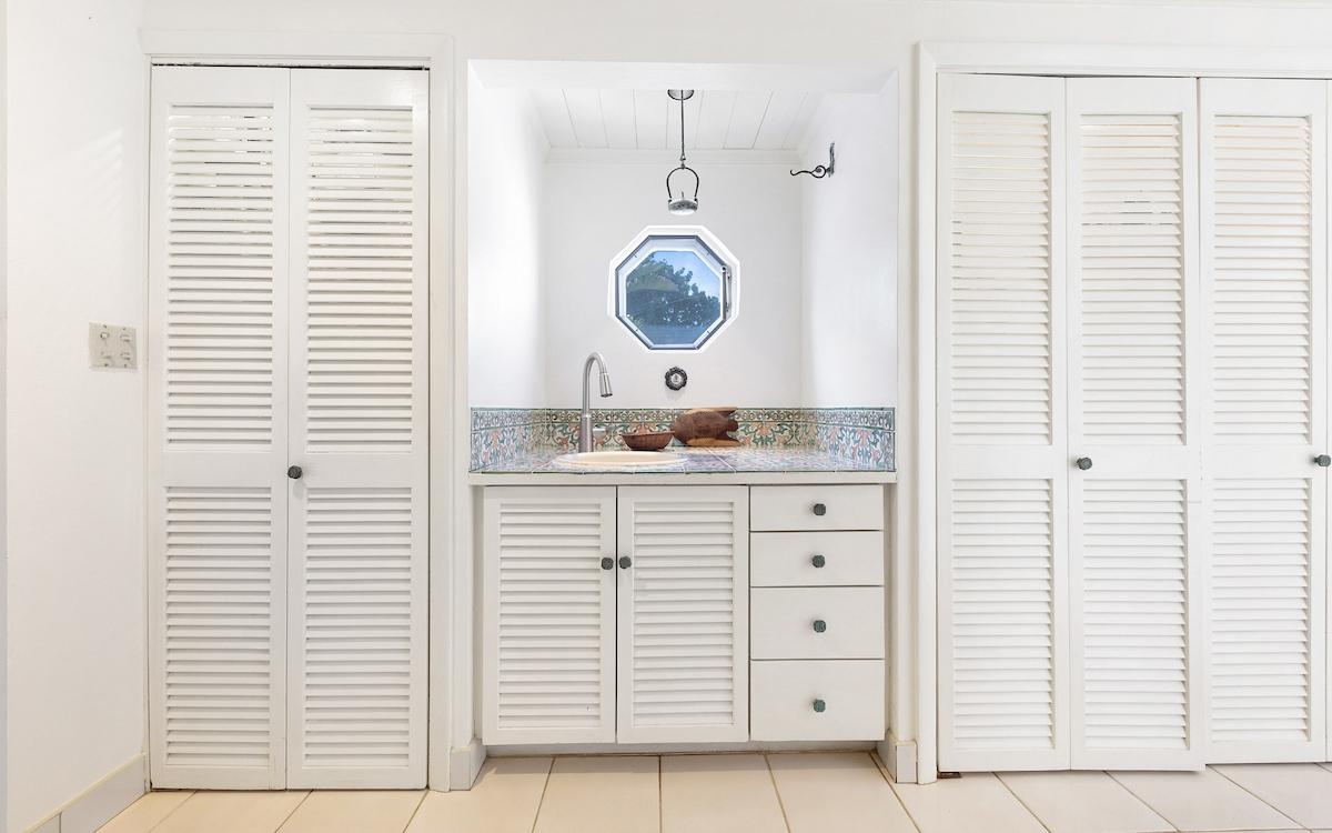 SENZA NOME, DOUBLE BAY