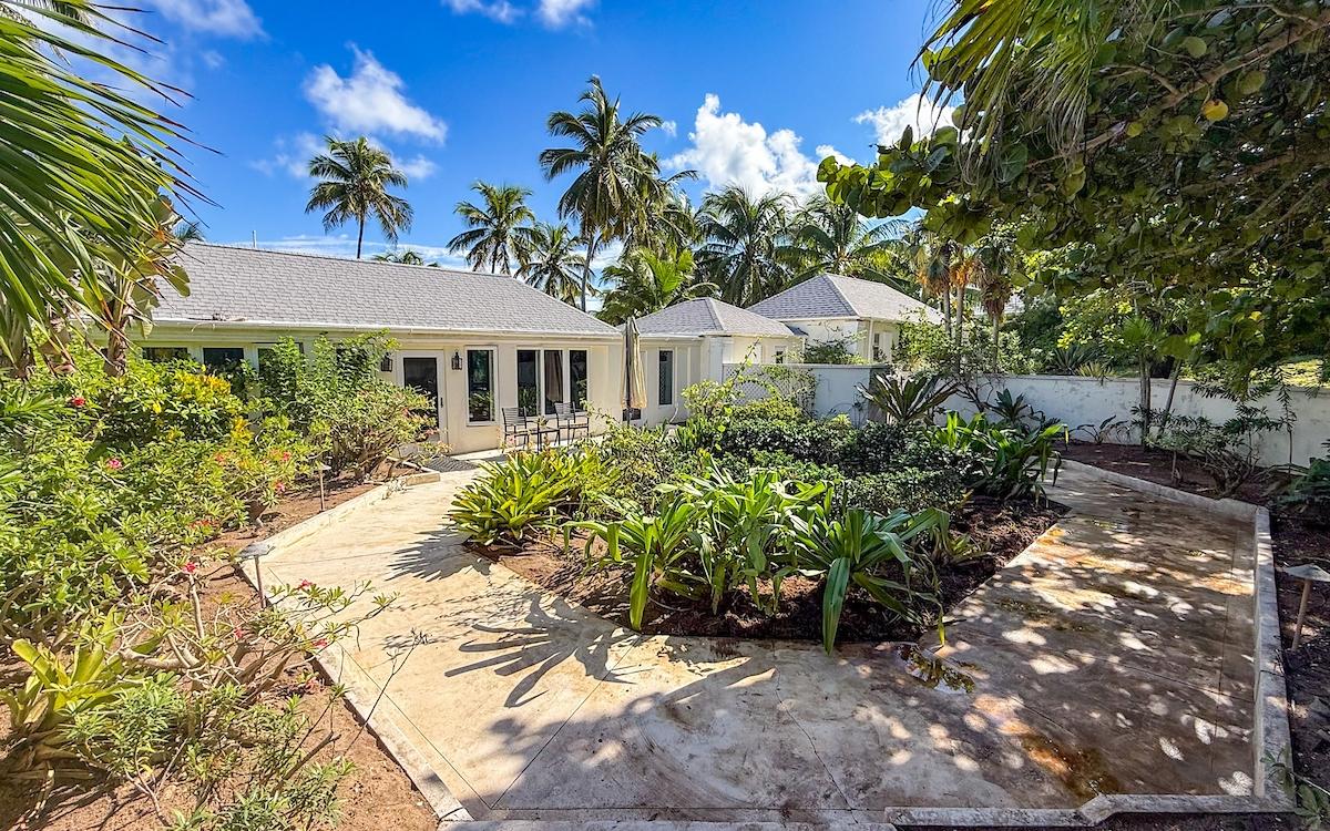 SENZA NOME, DOUBLE BAY