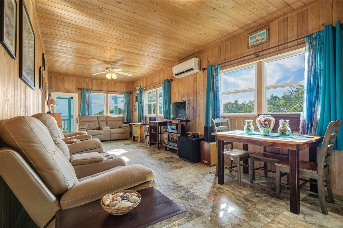 VILLA SAPODILLA LUBBER’S