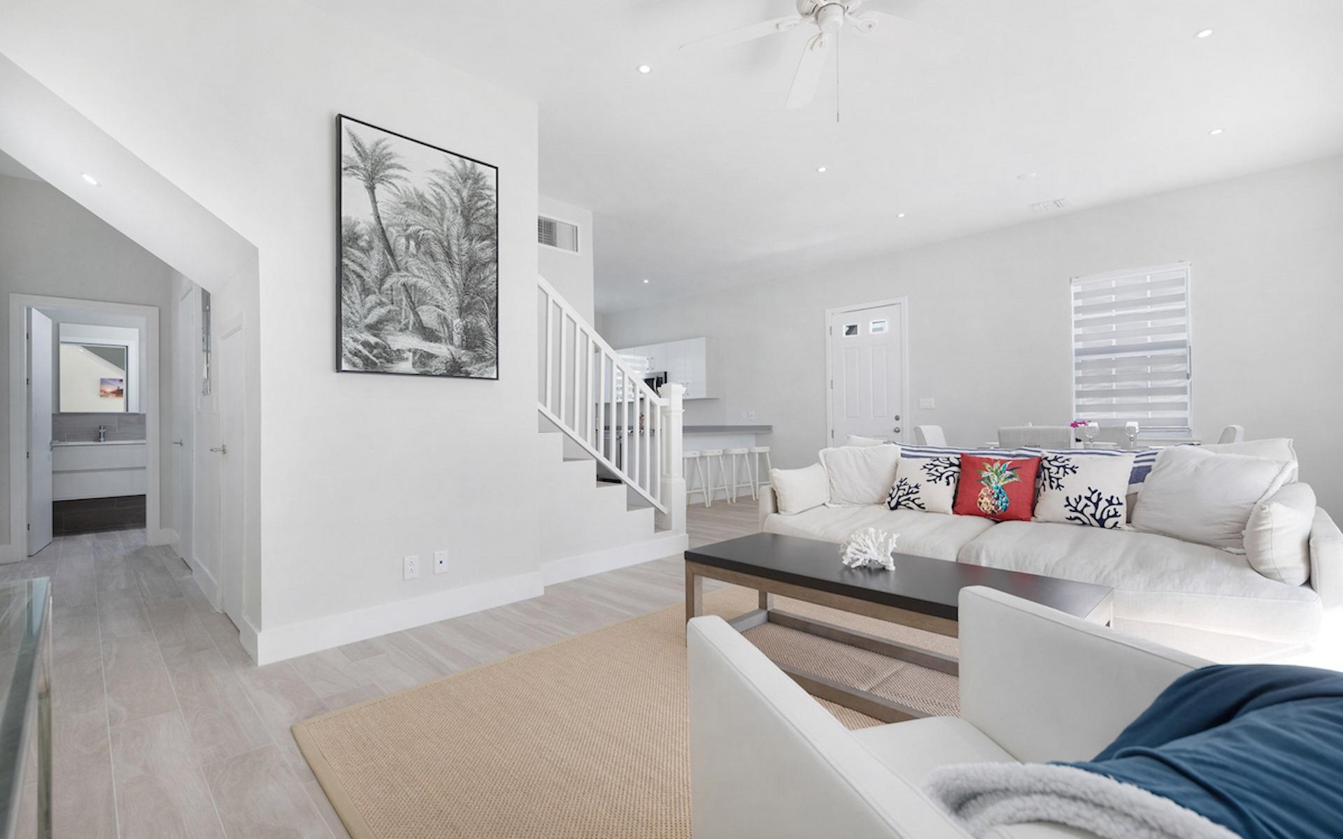 GALLEON BAY, PALM CAY