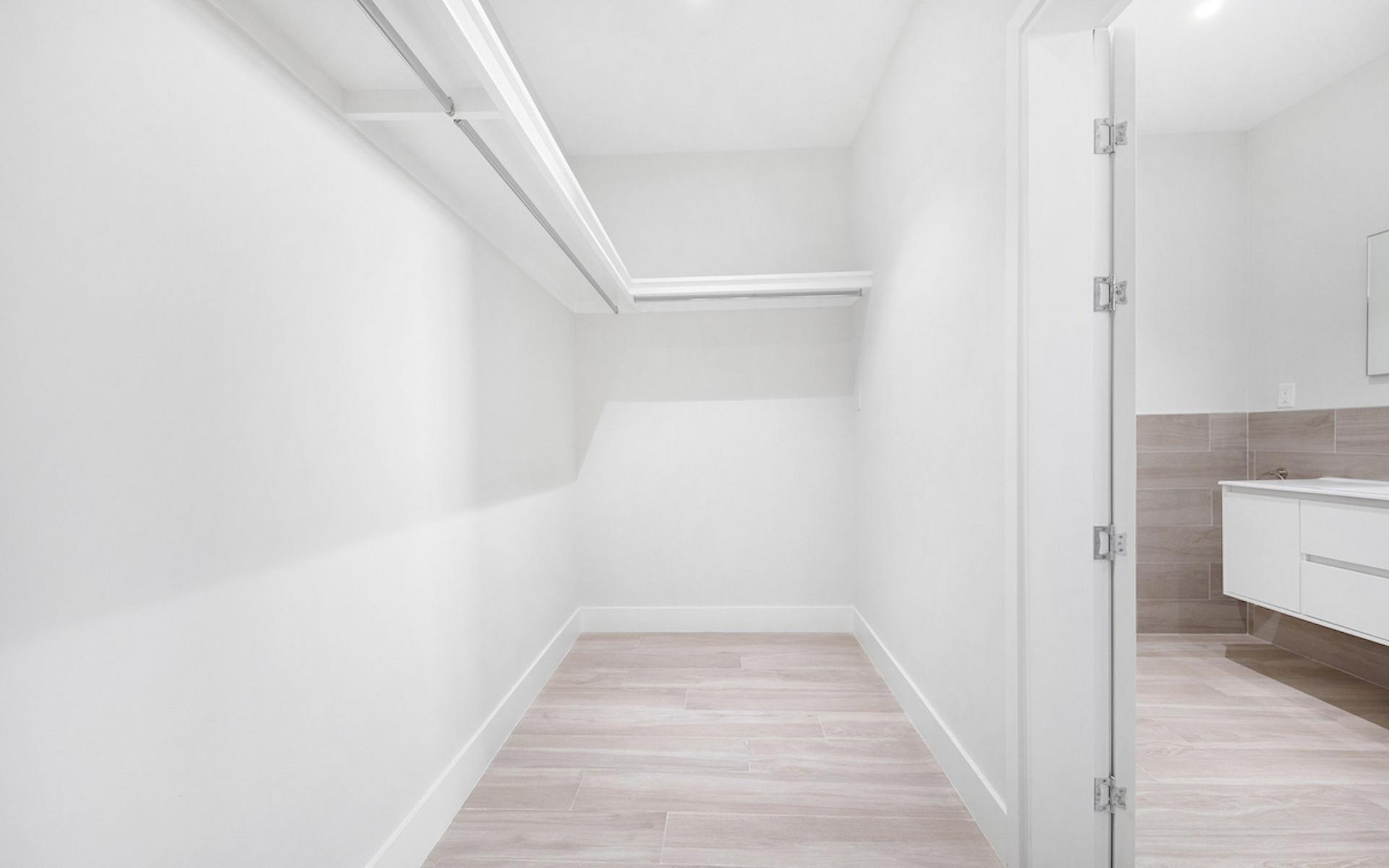 GALLEON BAY, PALM CAY