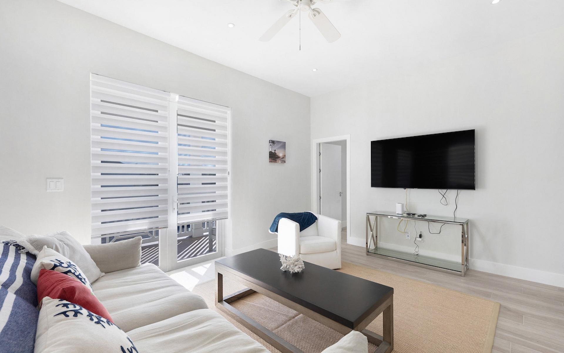 GALLEON BAY, PALM CAY