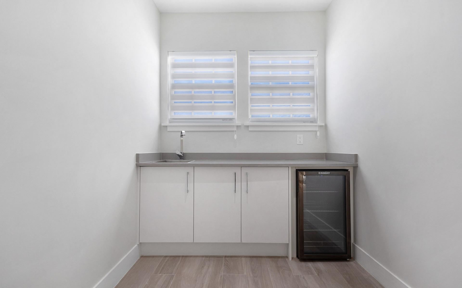 GALLEON BAY, PALM CAY