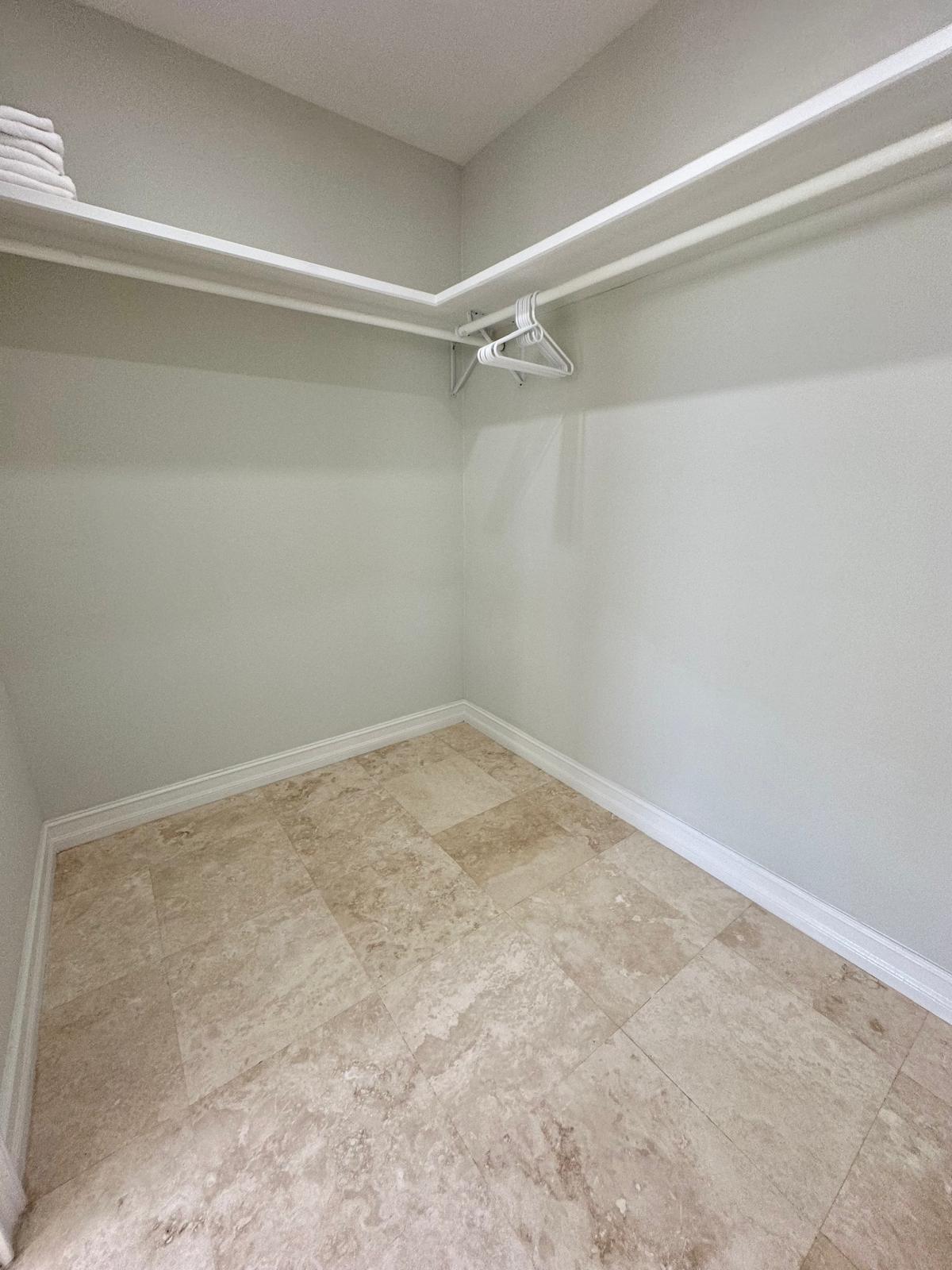 18B ANCHORAGE, PALM CAY