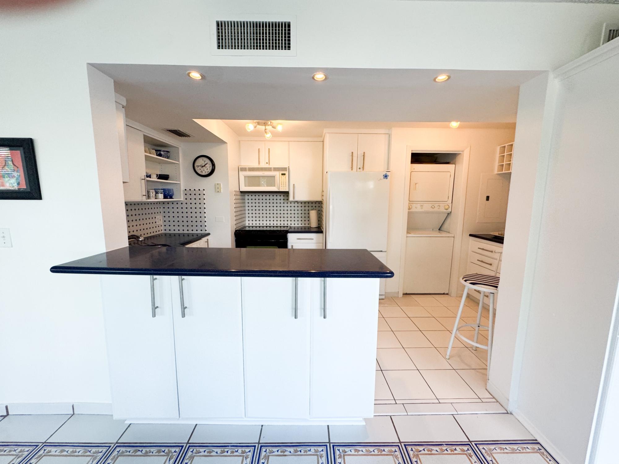 VISTA BELLA, CABLE BEACH