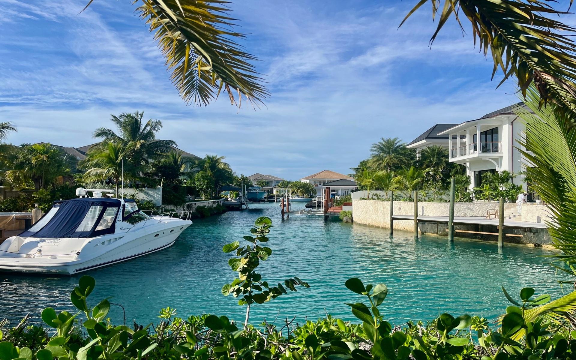 LOT 4, CHARLOTTE ISLAND