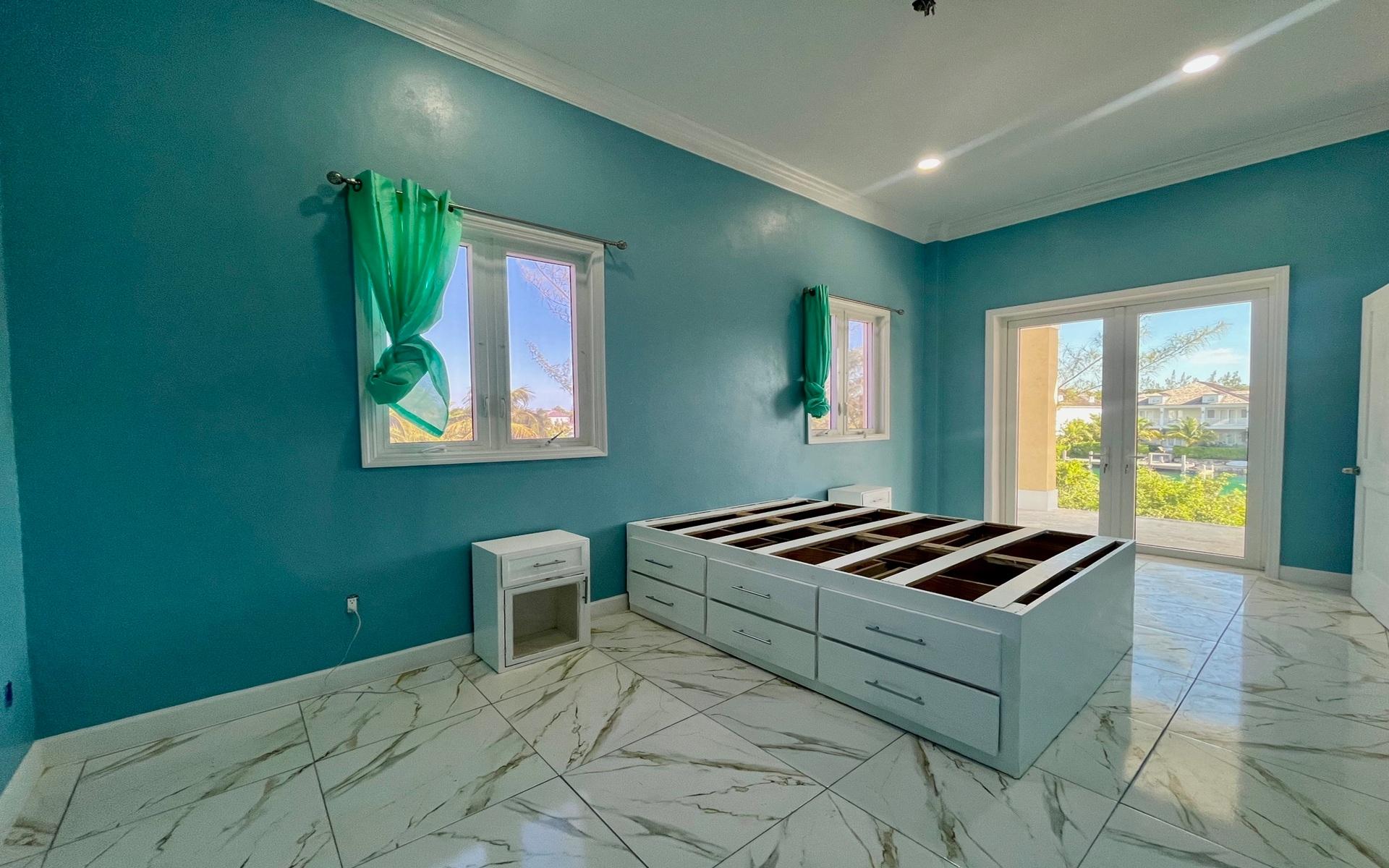 LOT 4, CHARLOTTE ISLAND