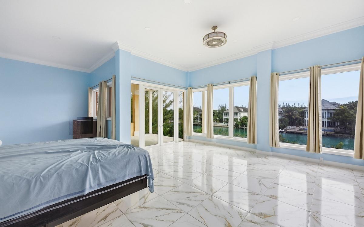 LOT 4, CHARLOTTE ISLAND