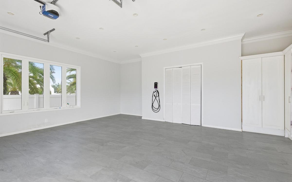 LOT 4, CHARLOTTE ISLAND