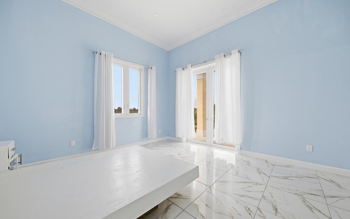 LOT 4, CHARLOTTE ISLAND