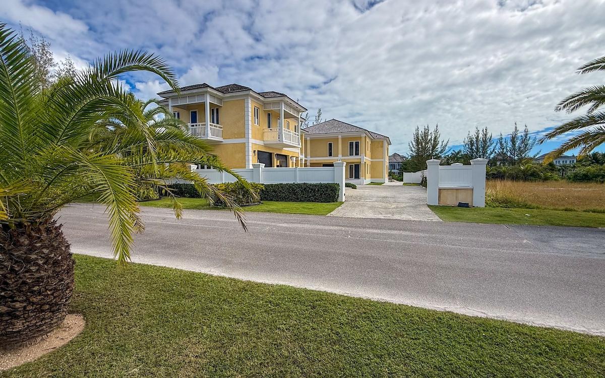 LOT 4, CHARLOTTE ISLAND