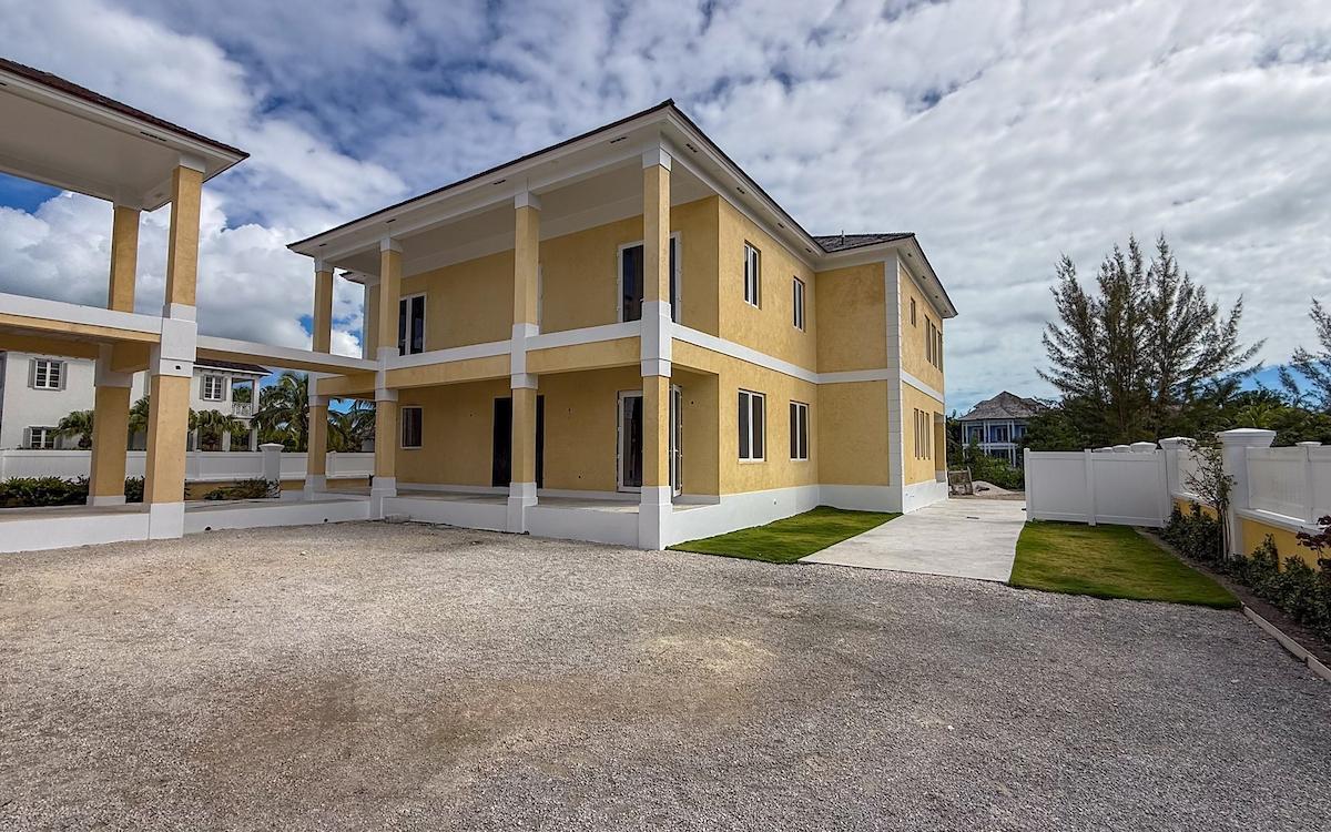 LOT 4, CHARLOTTE ISLAND