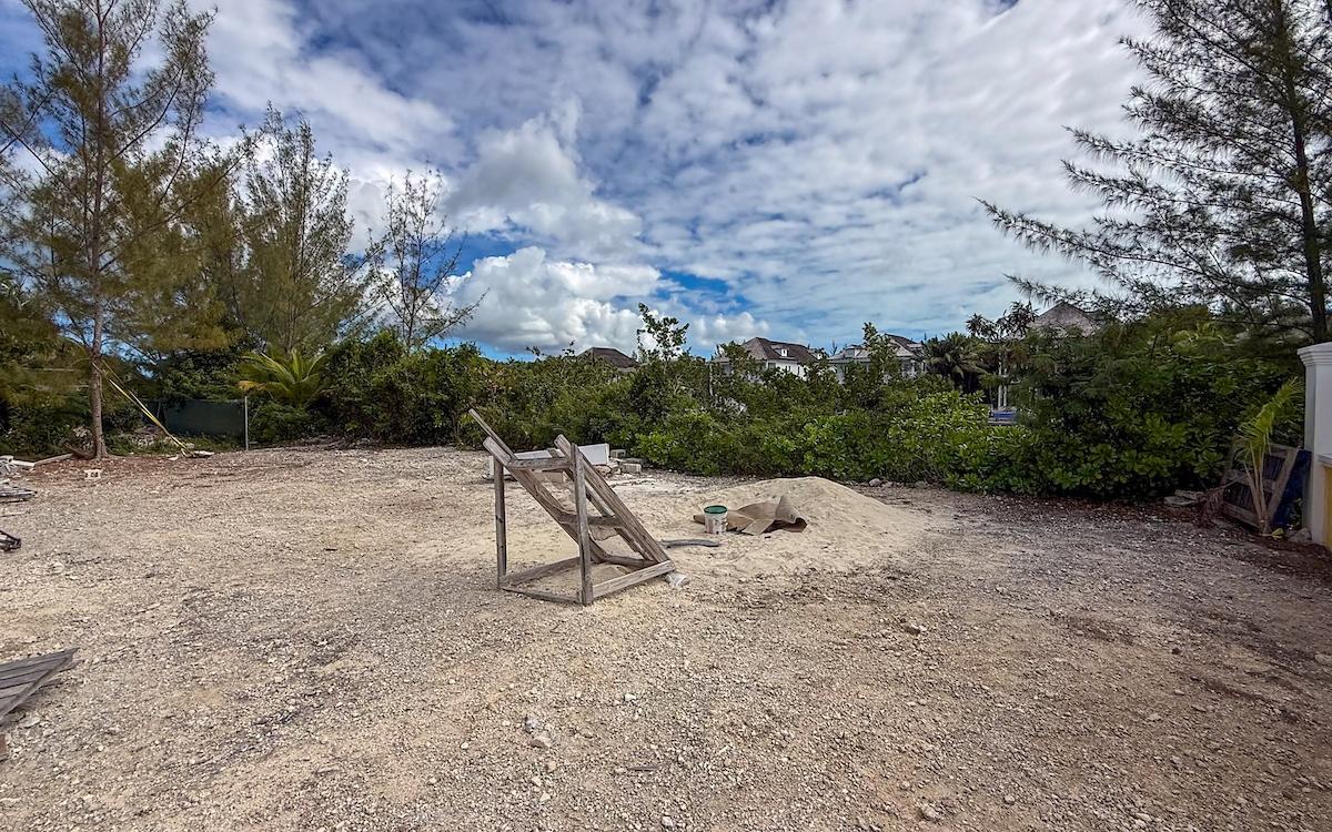 LOT 4, CHARLOTTE ISLAND