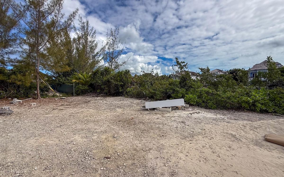 LOT 4, CHARLOTTE ISLAND