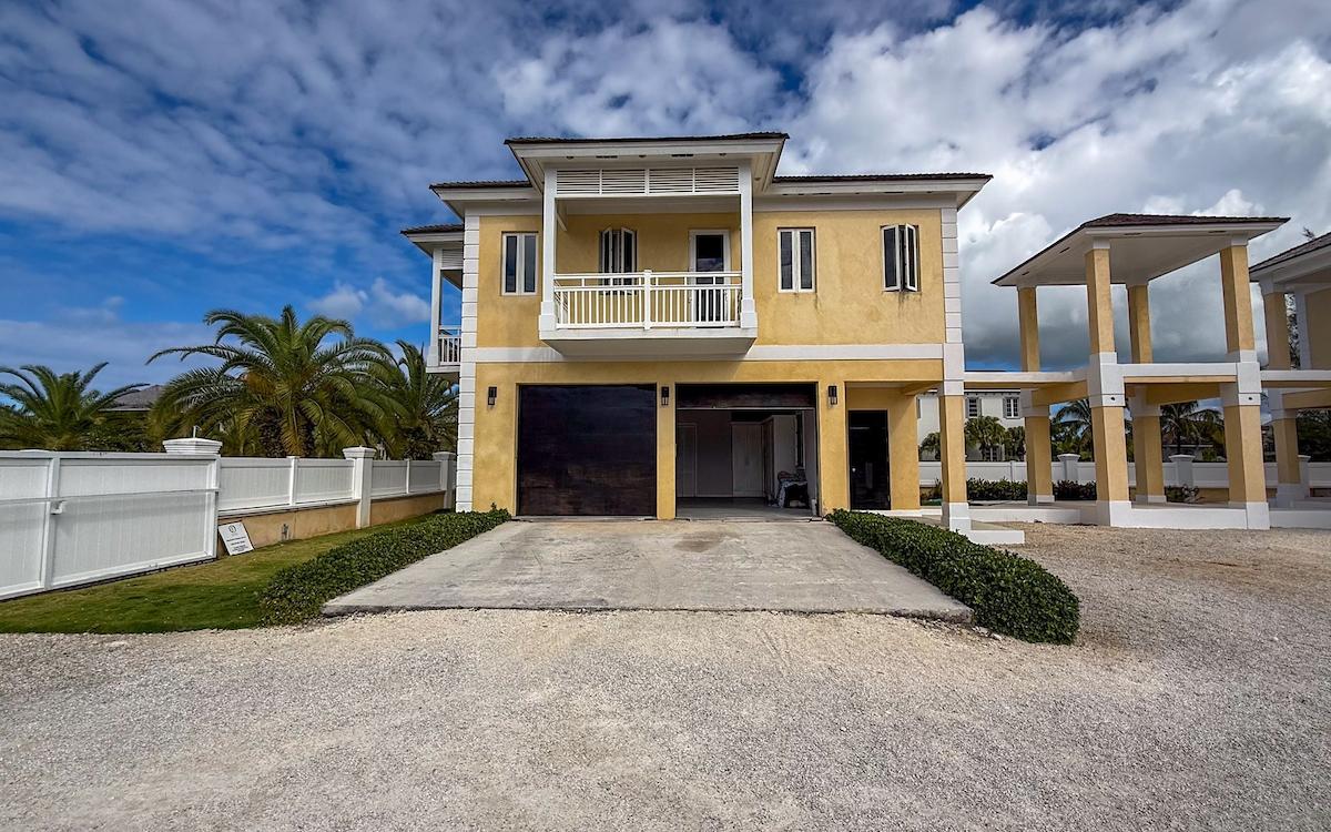 LOT 4, CHARLOTTE ISLAND