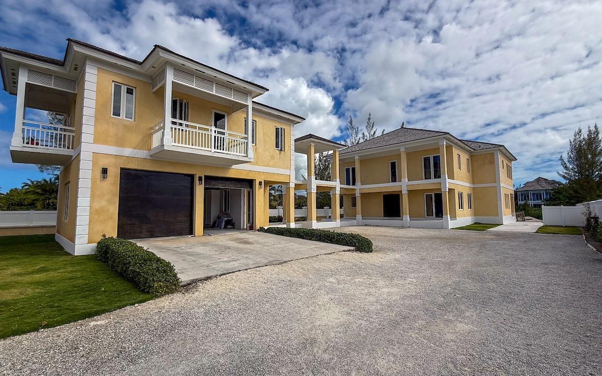 LOT 4, CHARLOTTE ISLAND