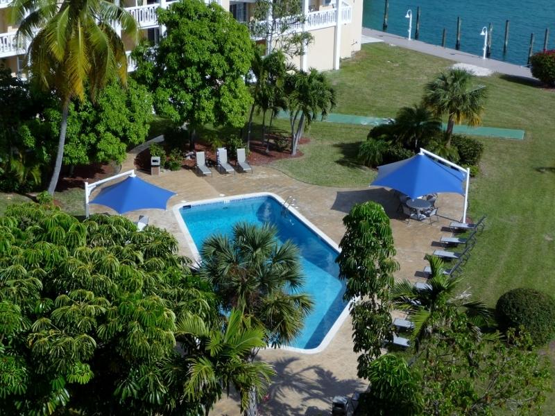 HARBOUR HOUSE TOWERS