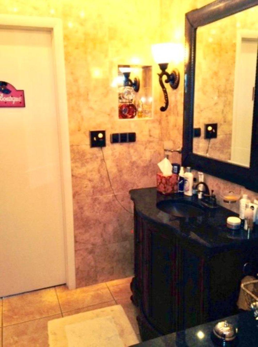 HARBOUR HOUSE TOWERS