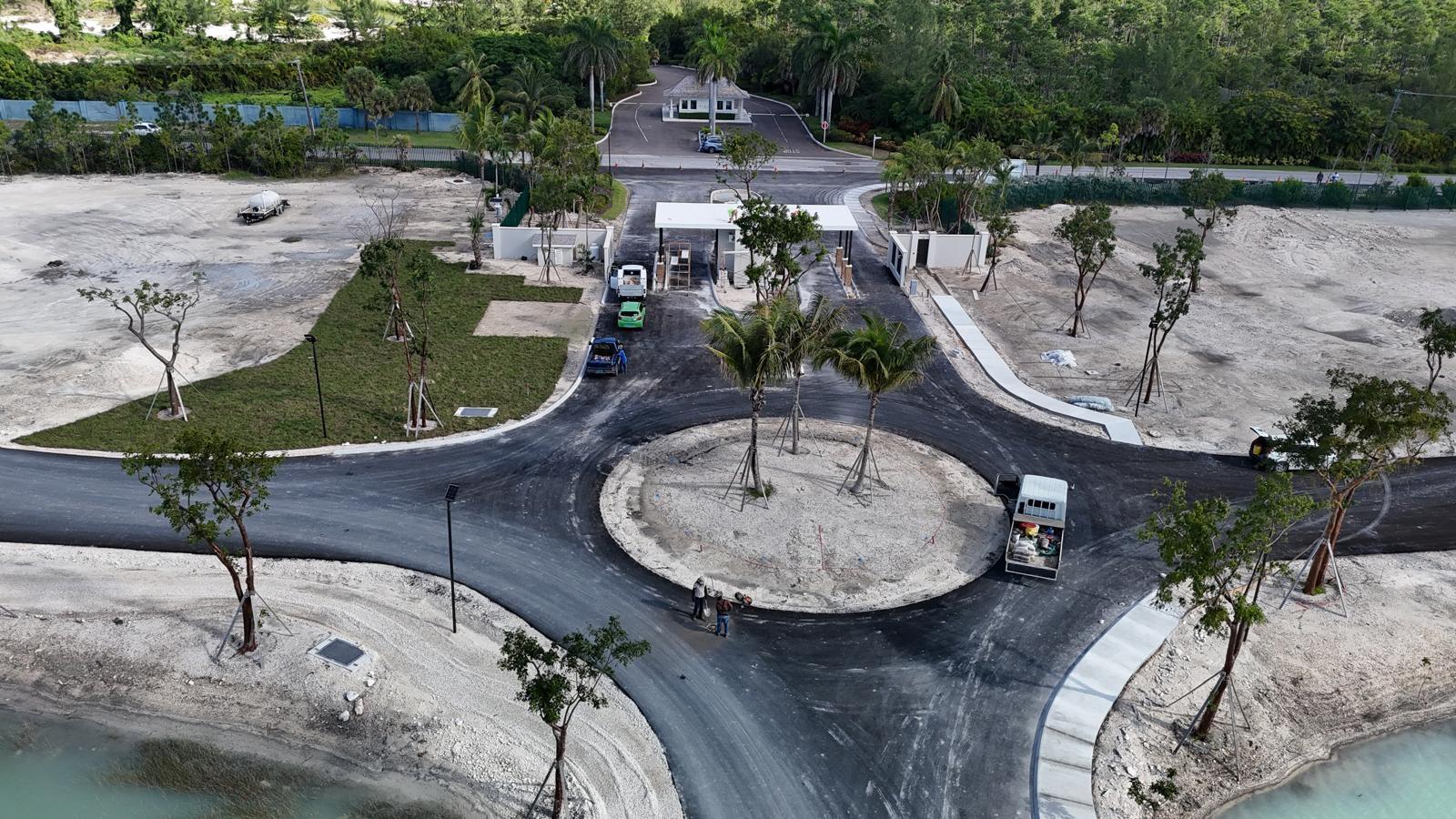 HIBISCUS, WINDSOR LAKES