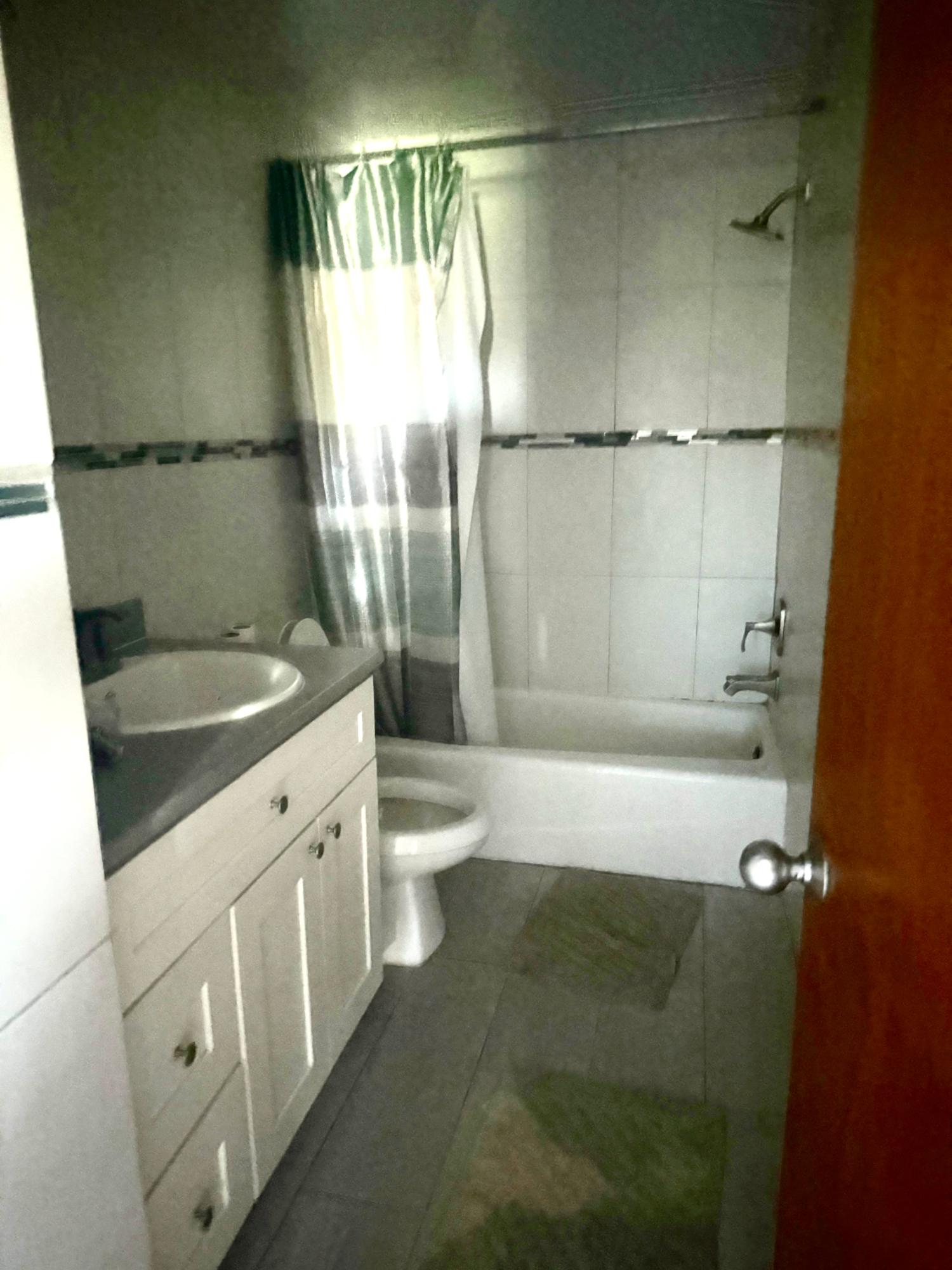 101 VISTA CONDOMINIUMS