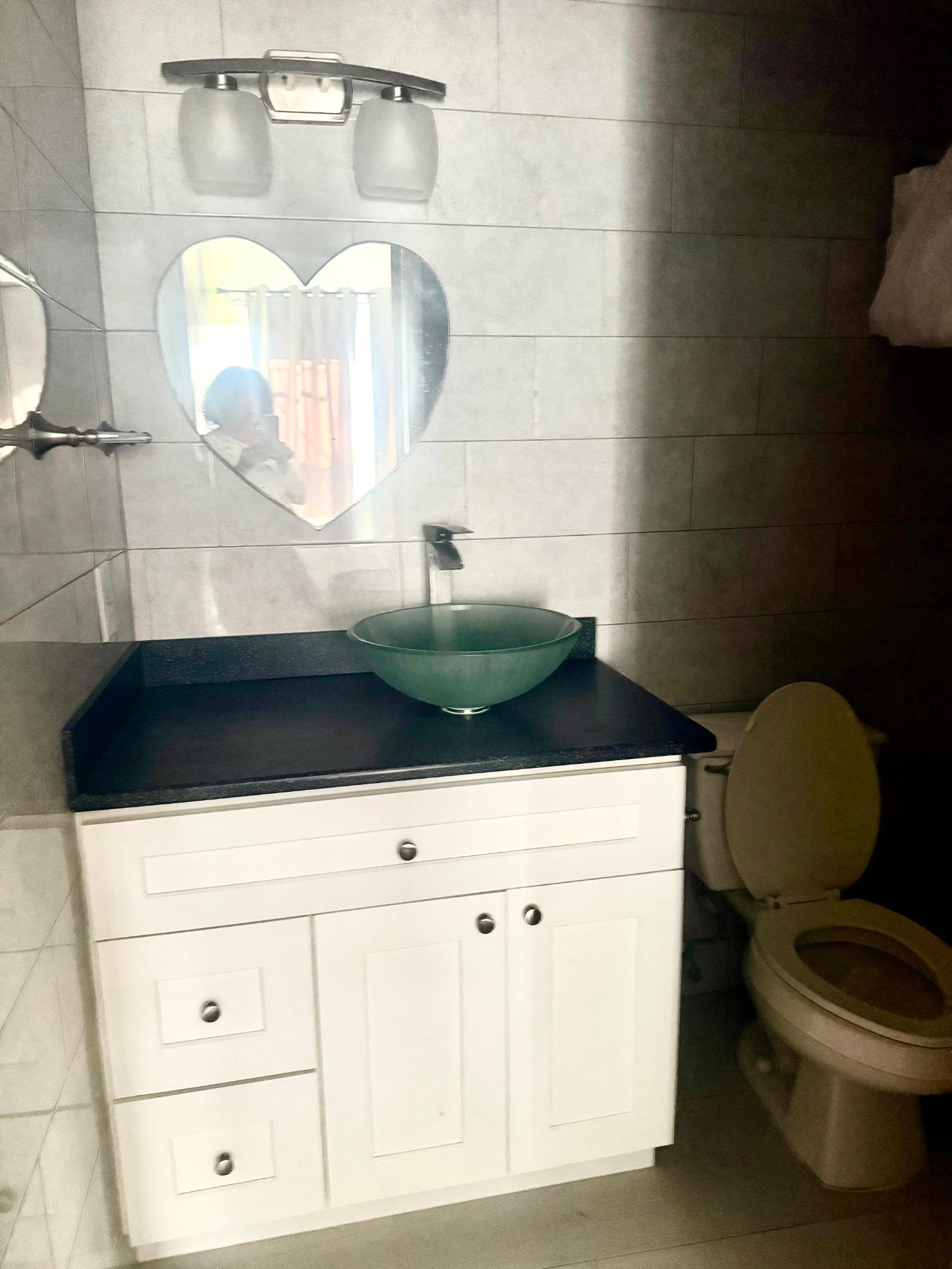 101 VISTA CONDOMINIUMS