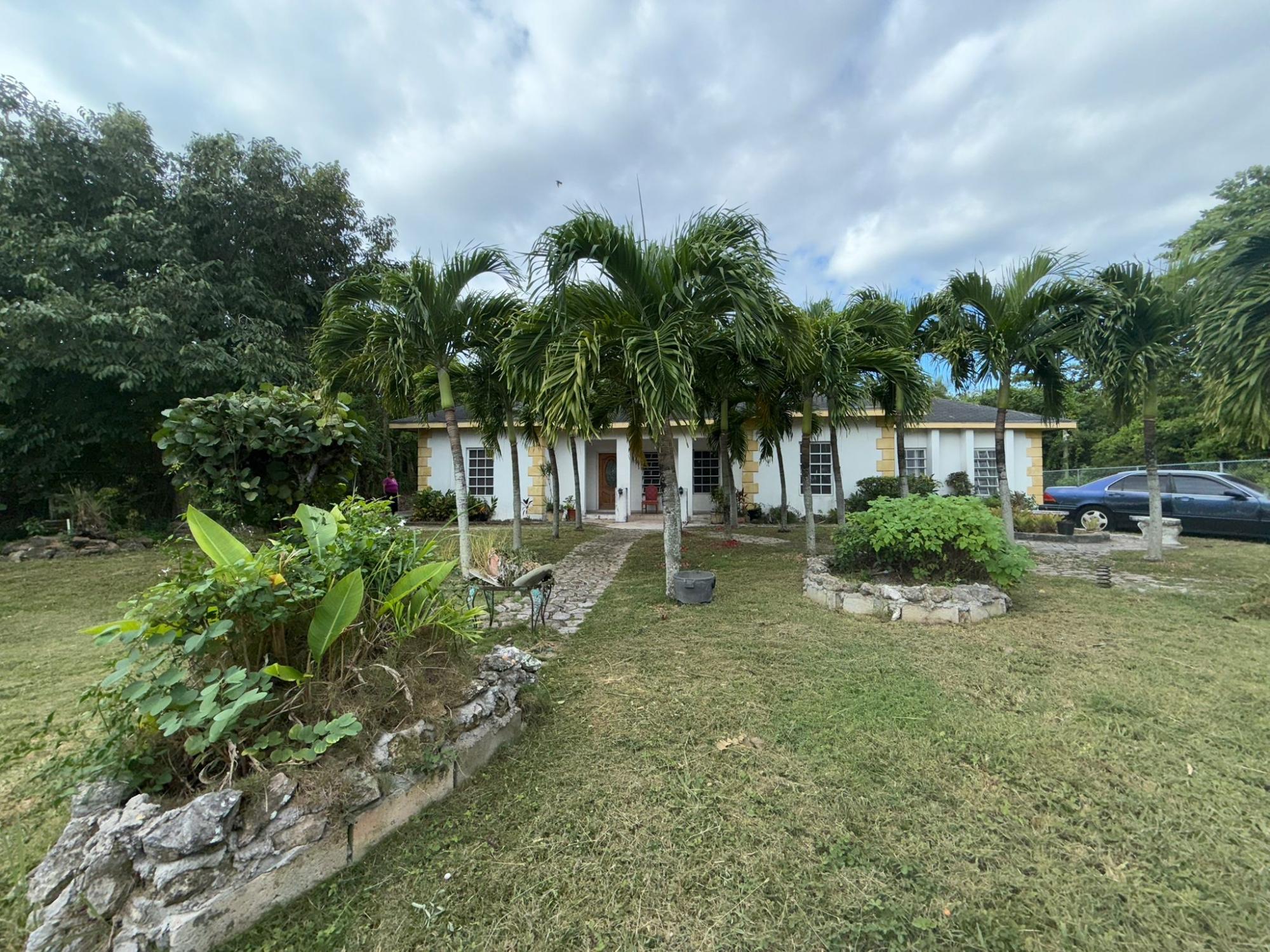 PALM BREEZE DRIVE N.P.