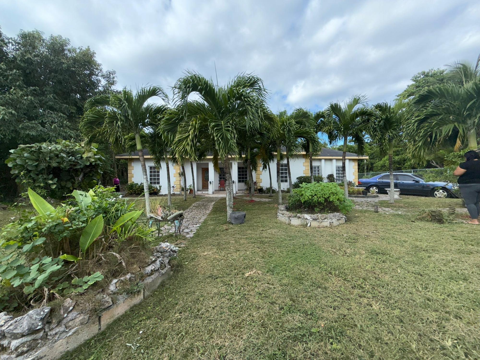 PALM BREEZE DRIVE N.P.