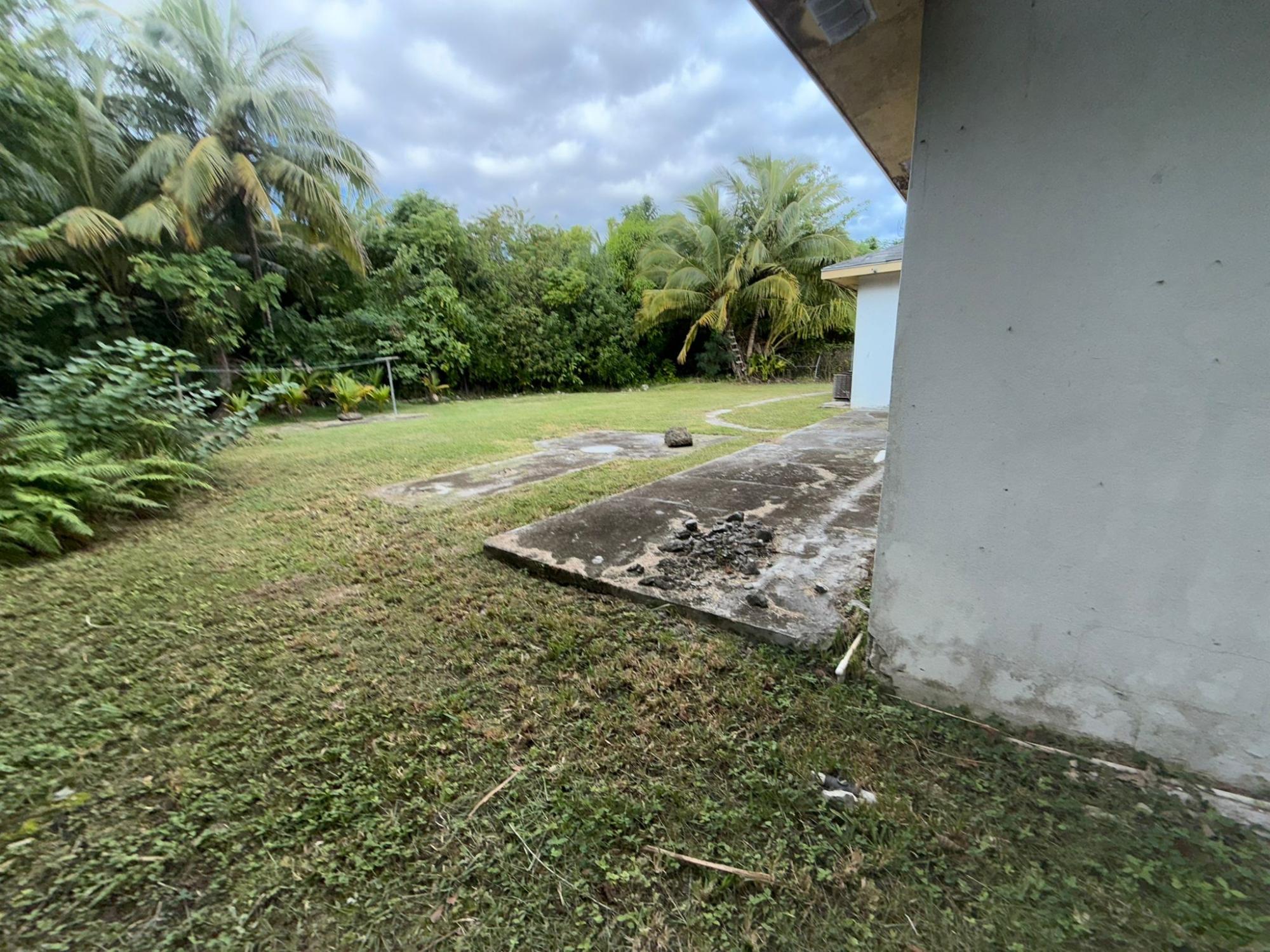 PALM BREEZE DRIVE N.P.