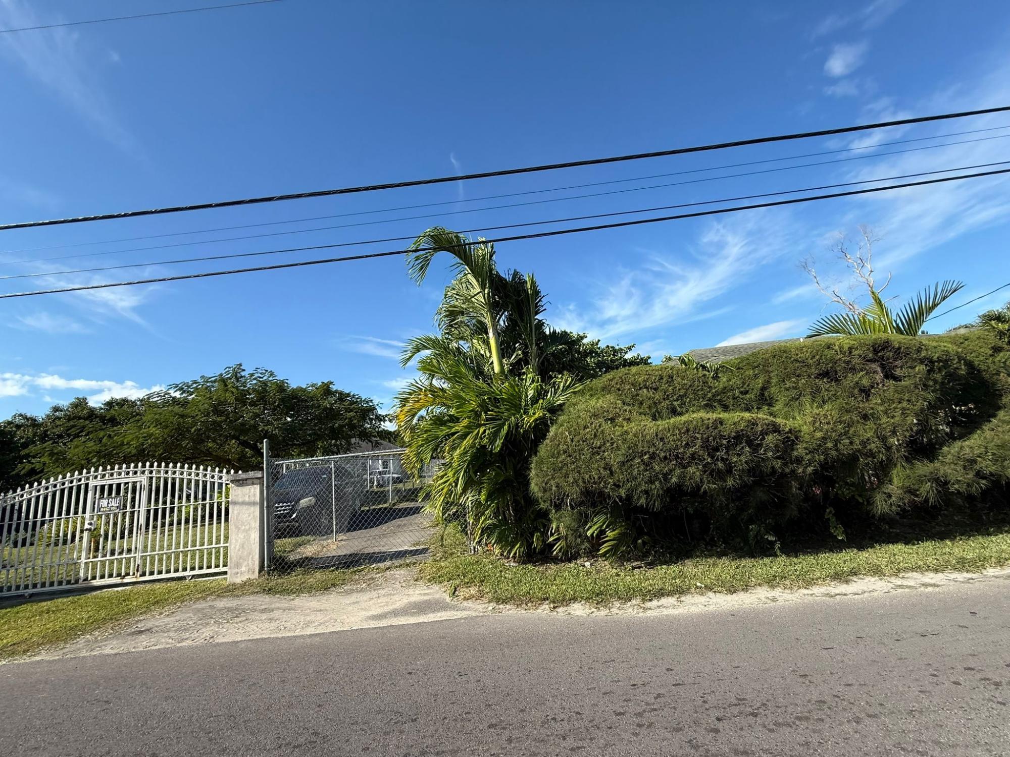 PALM BREEZE DRIVE N.P.