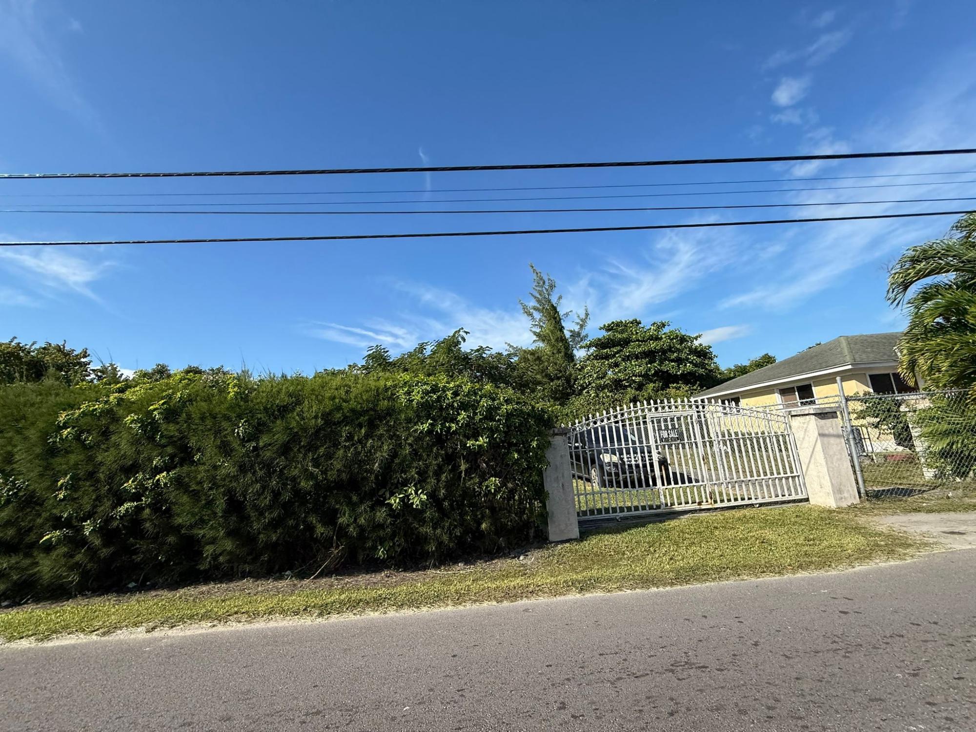 PALM BREEZE DRIVE N.P.