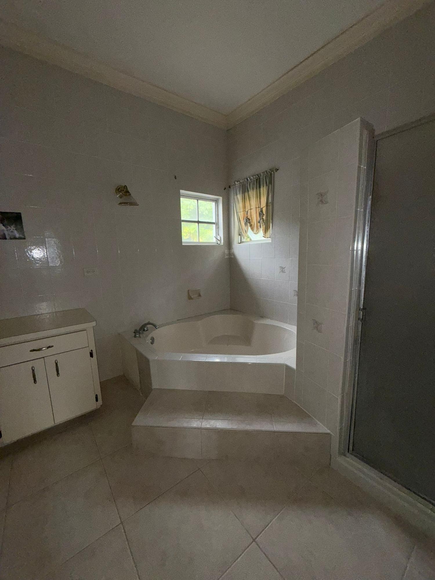 PALM BREEZE DRIVE N.P.