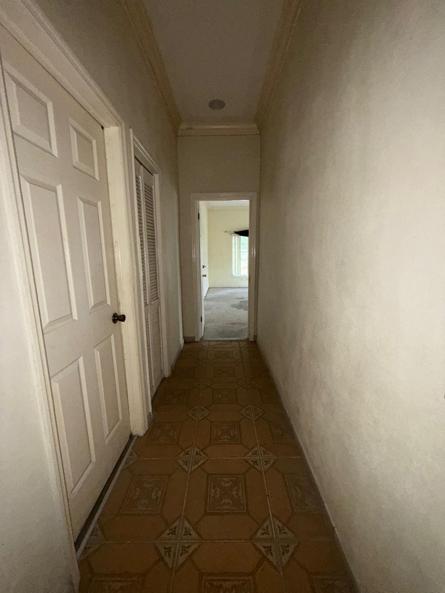 PALM BREEZE DRIVE N.P.