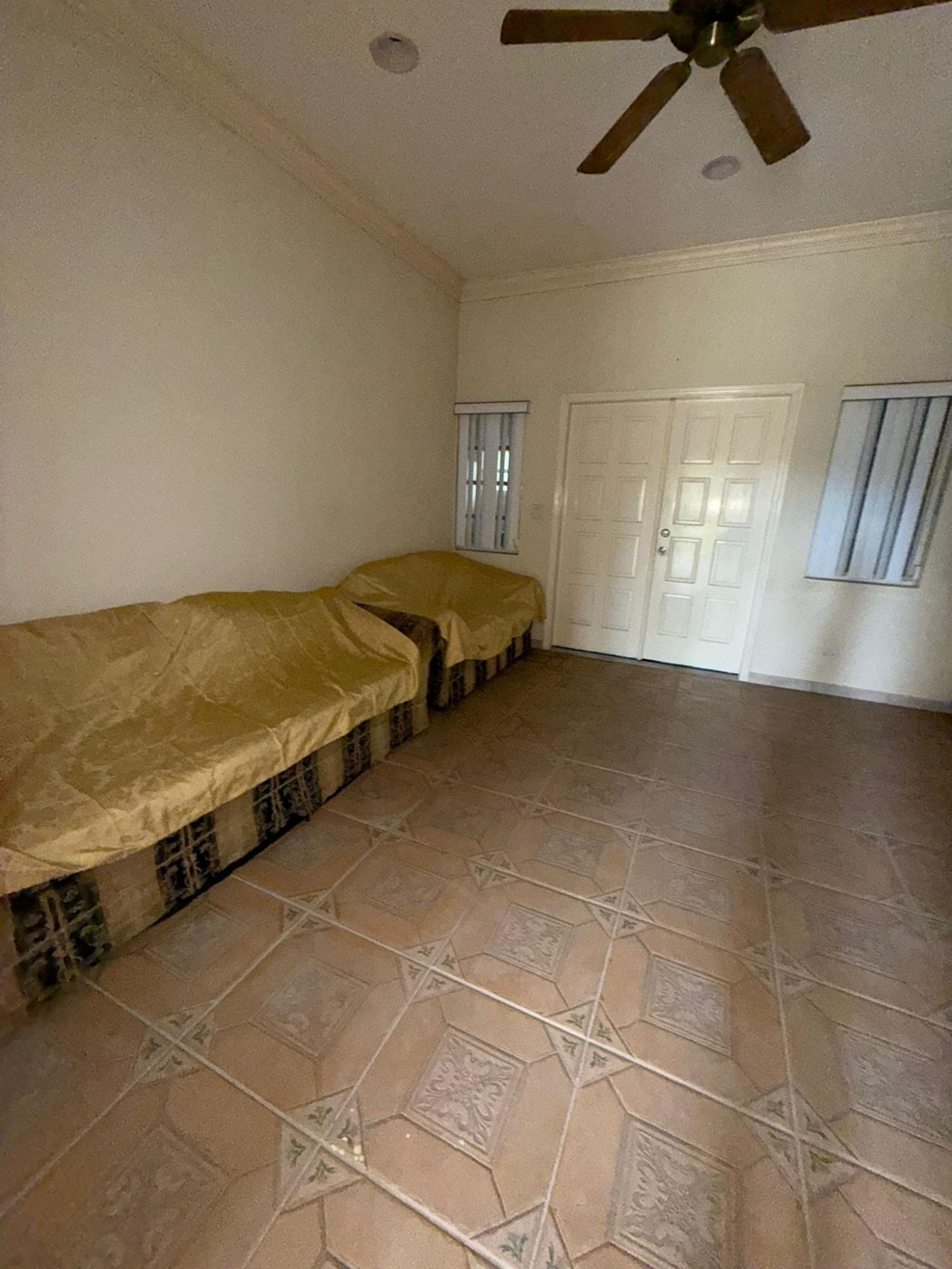 PALM BREEZE DRIVE N.P.