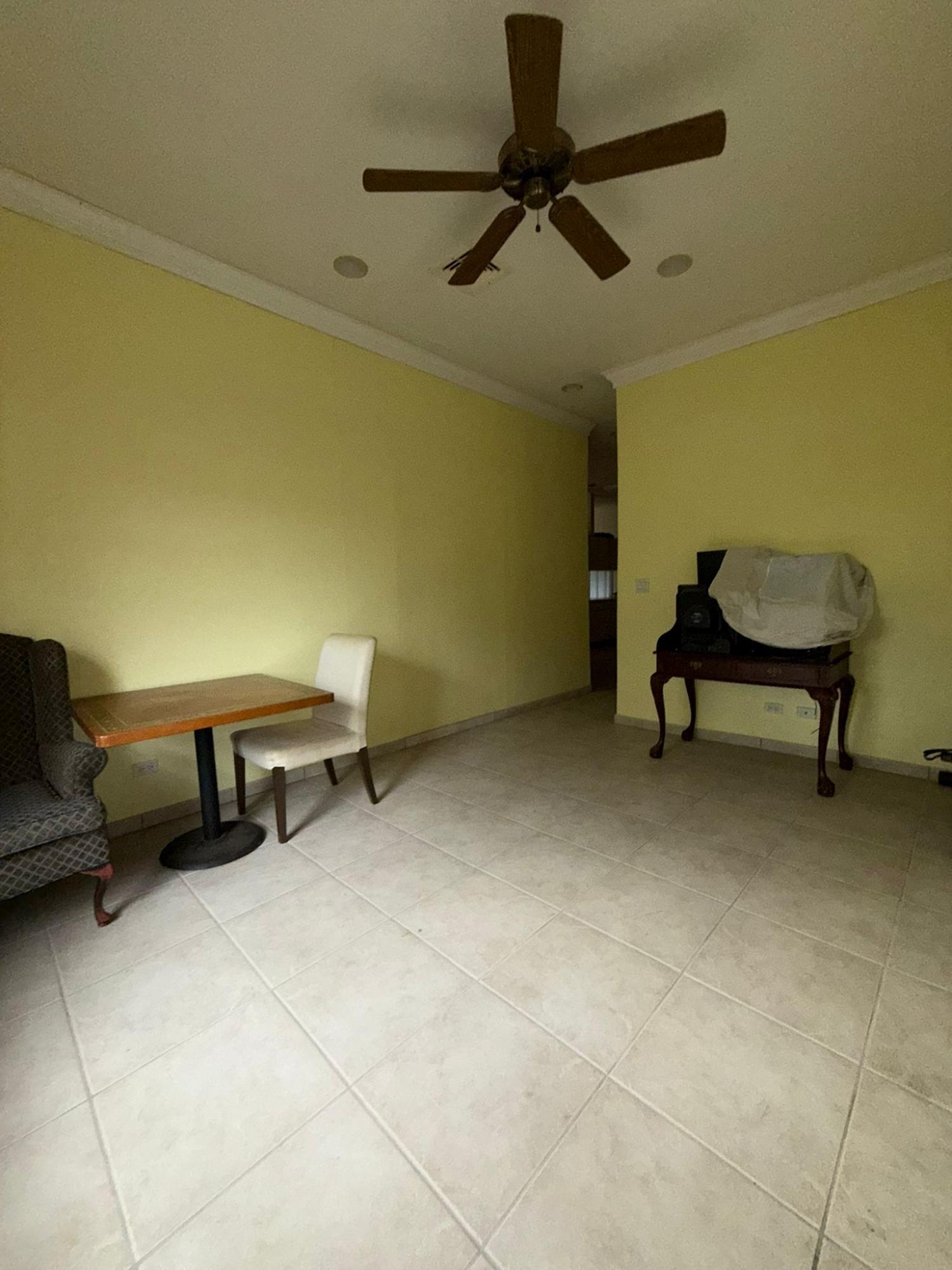 PALM BREEZE DRIVE N.P.