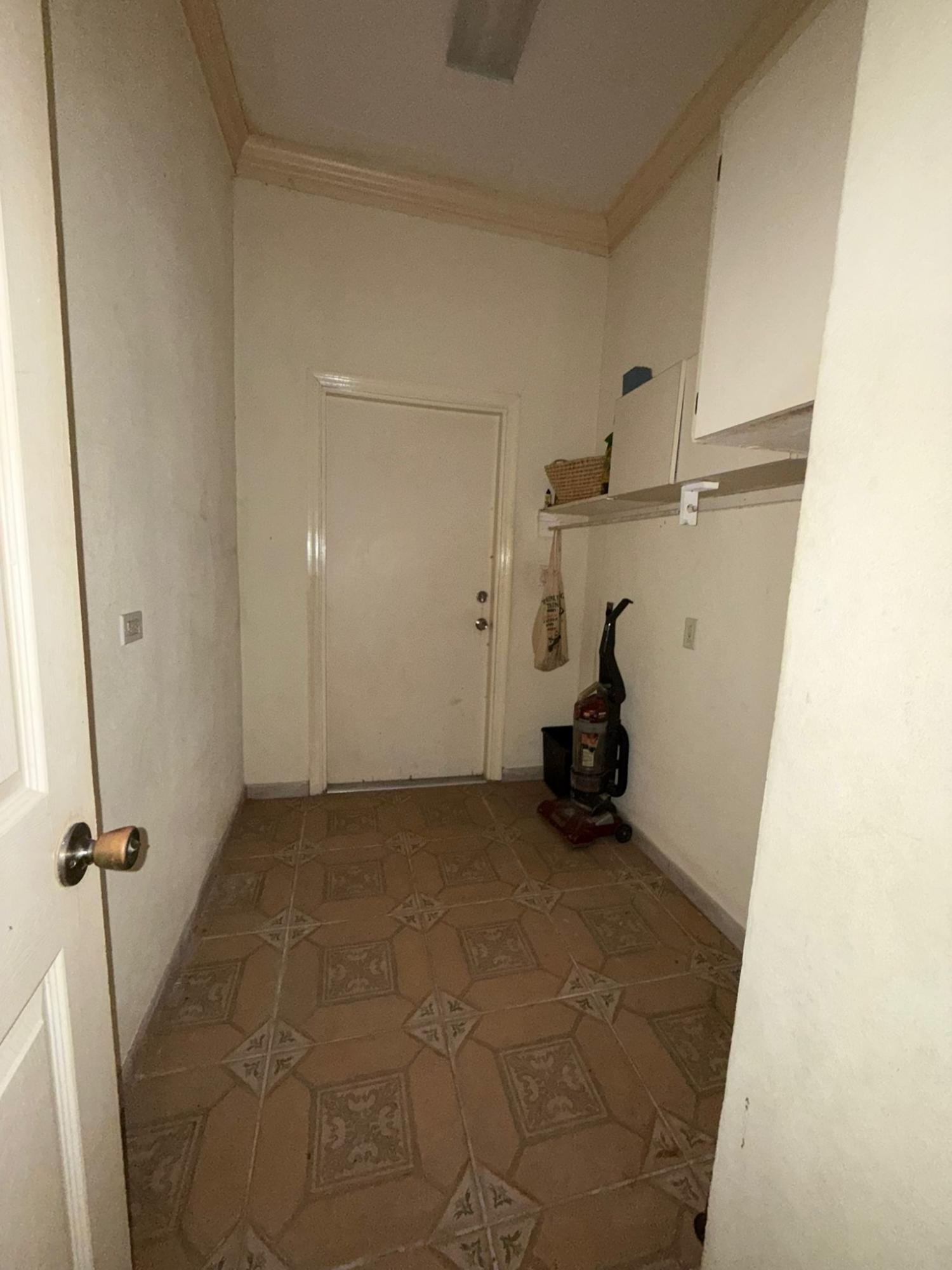 PALM BREEZE DRIVE N.P.