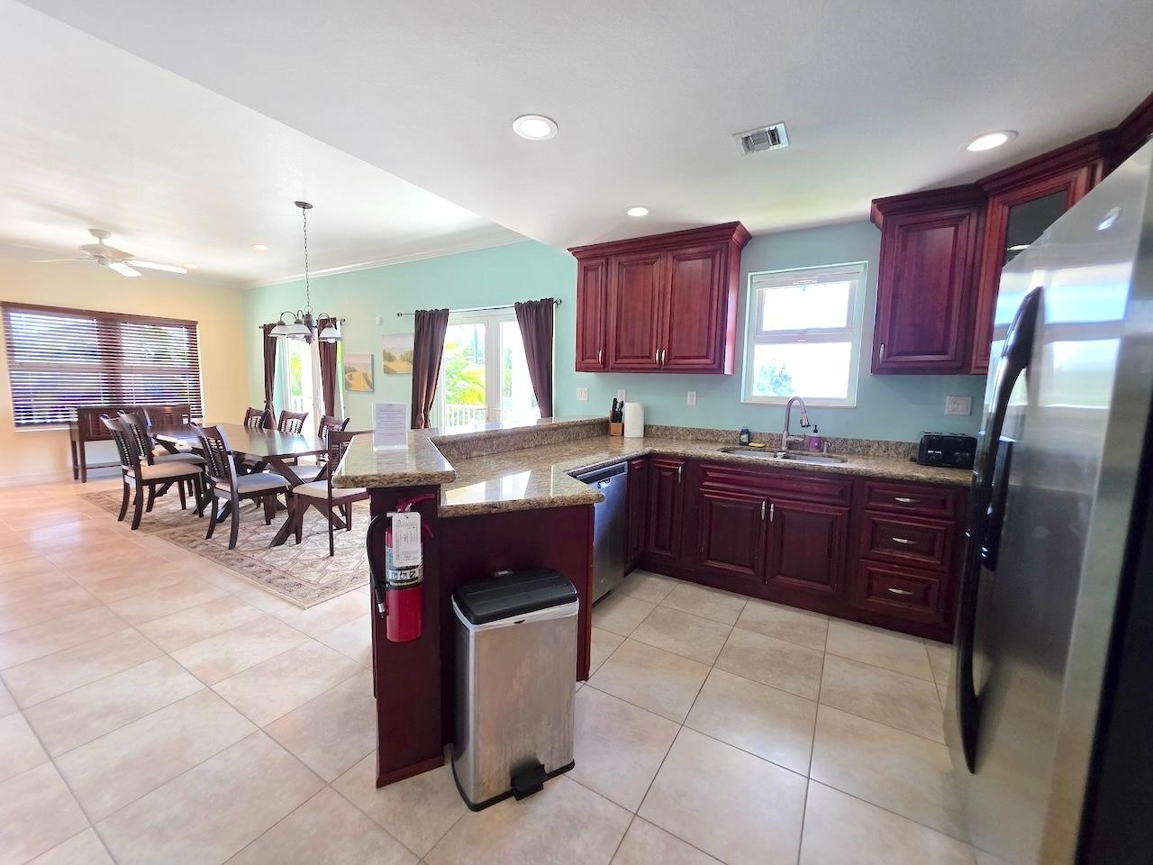 29-30 BLUE MARLIN COVE