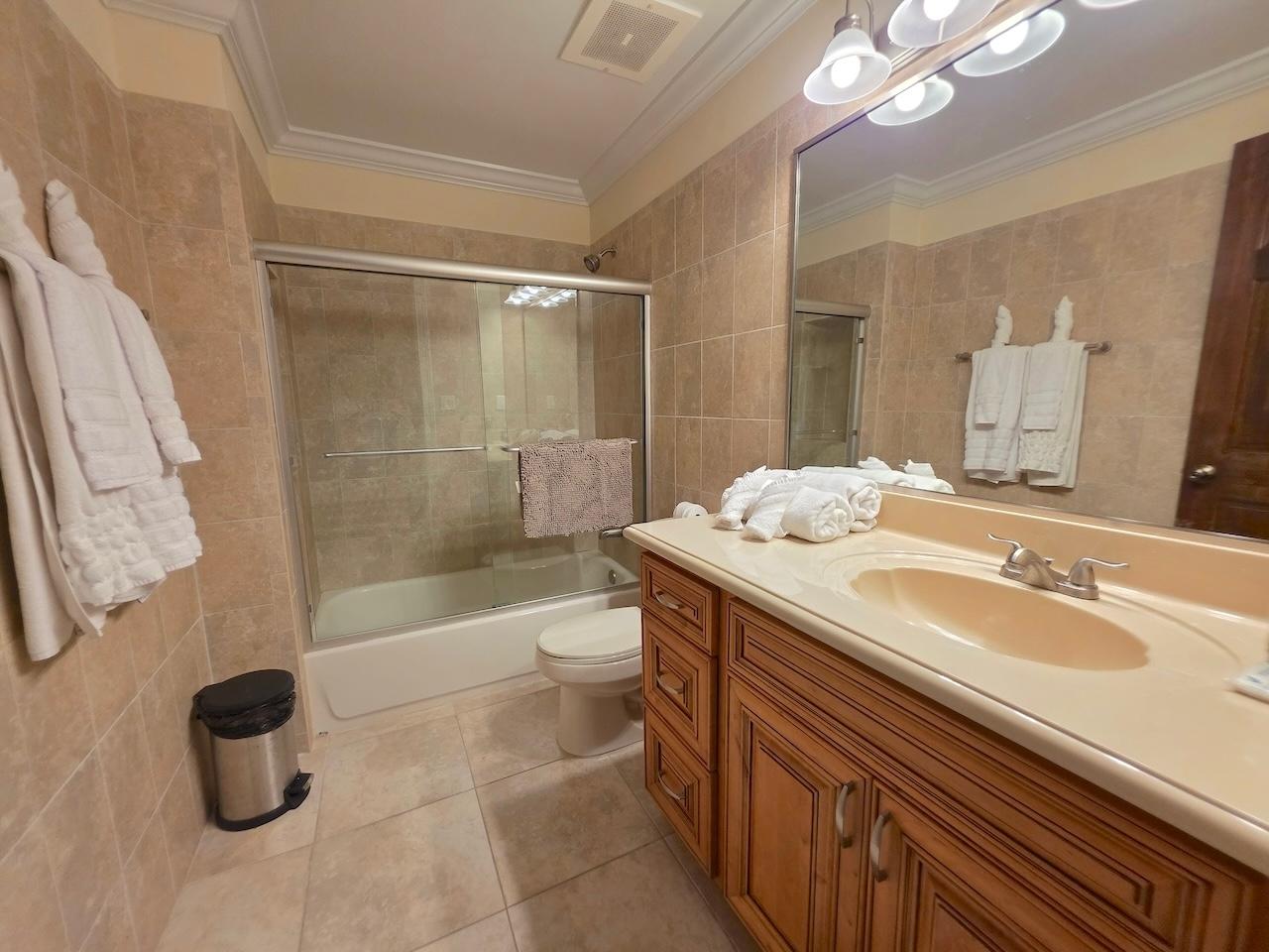 29-30 BLUE MARLIN COVE