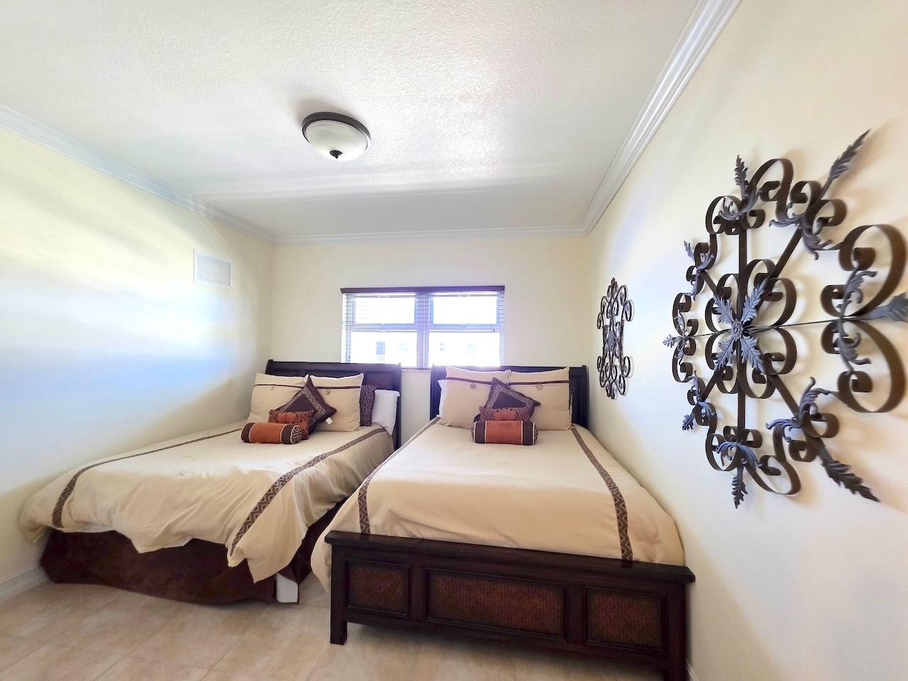 29-30 BLUE MARLIN COVE