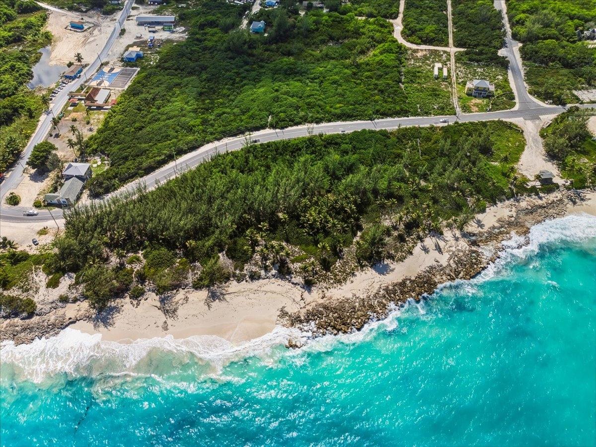 9.872 ACRES QUEENS HIGHWA