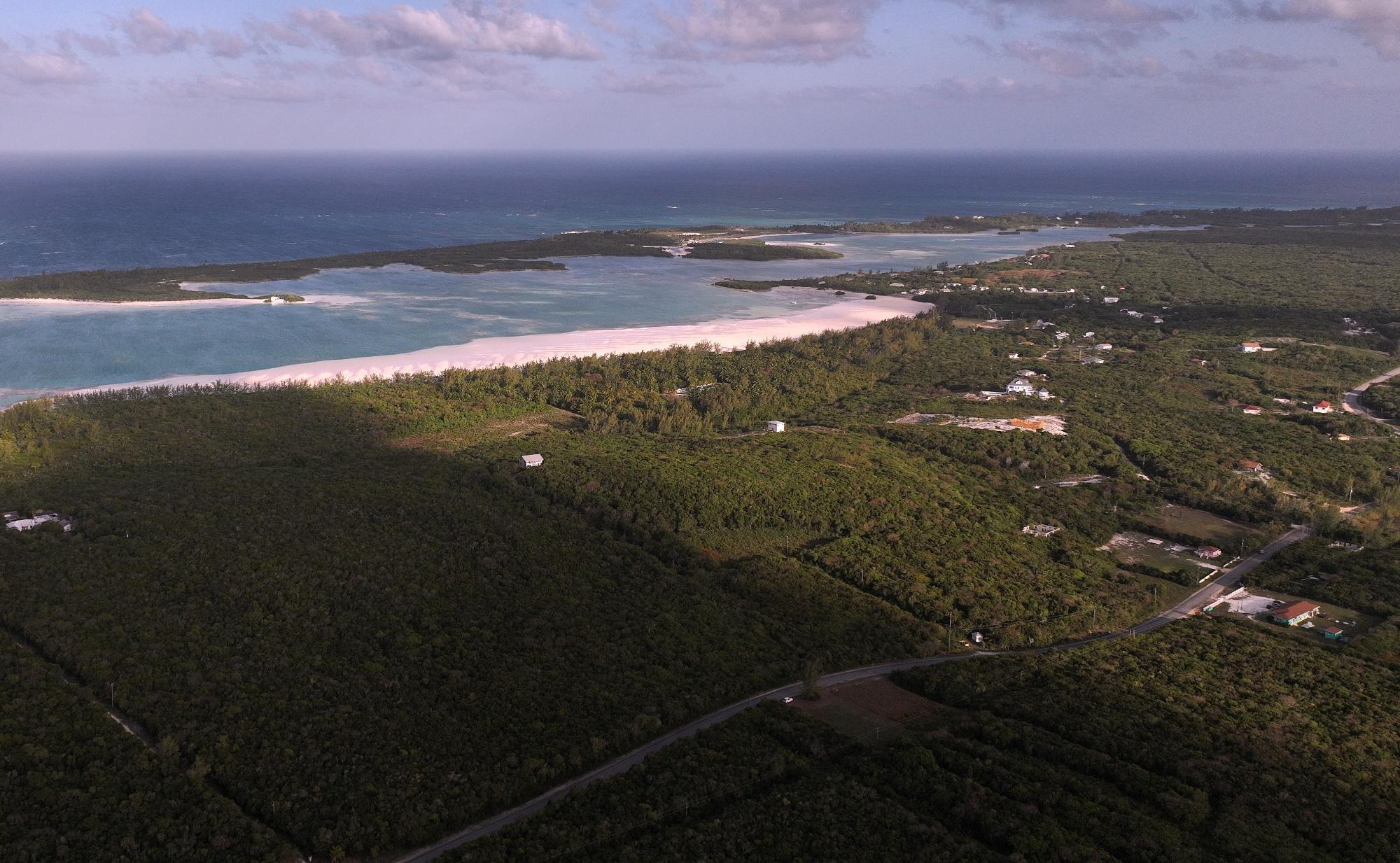 QUEEN’S HIGHWAY, SAVANNAH