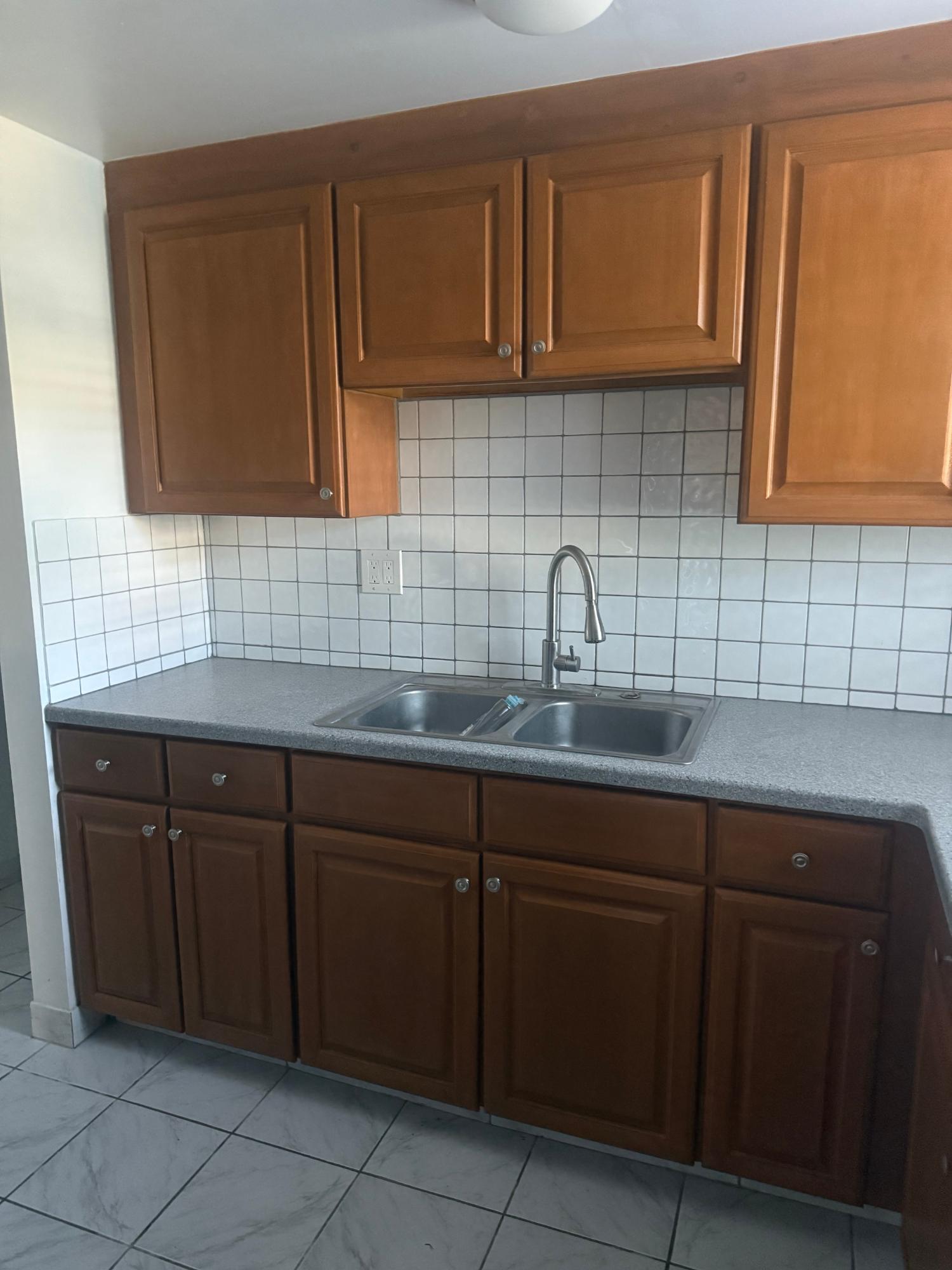 101 VISTA CONDOMINIUMS