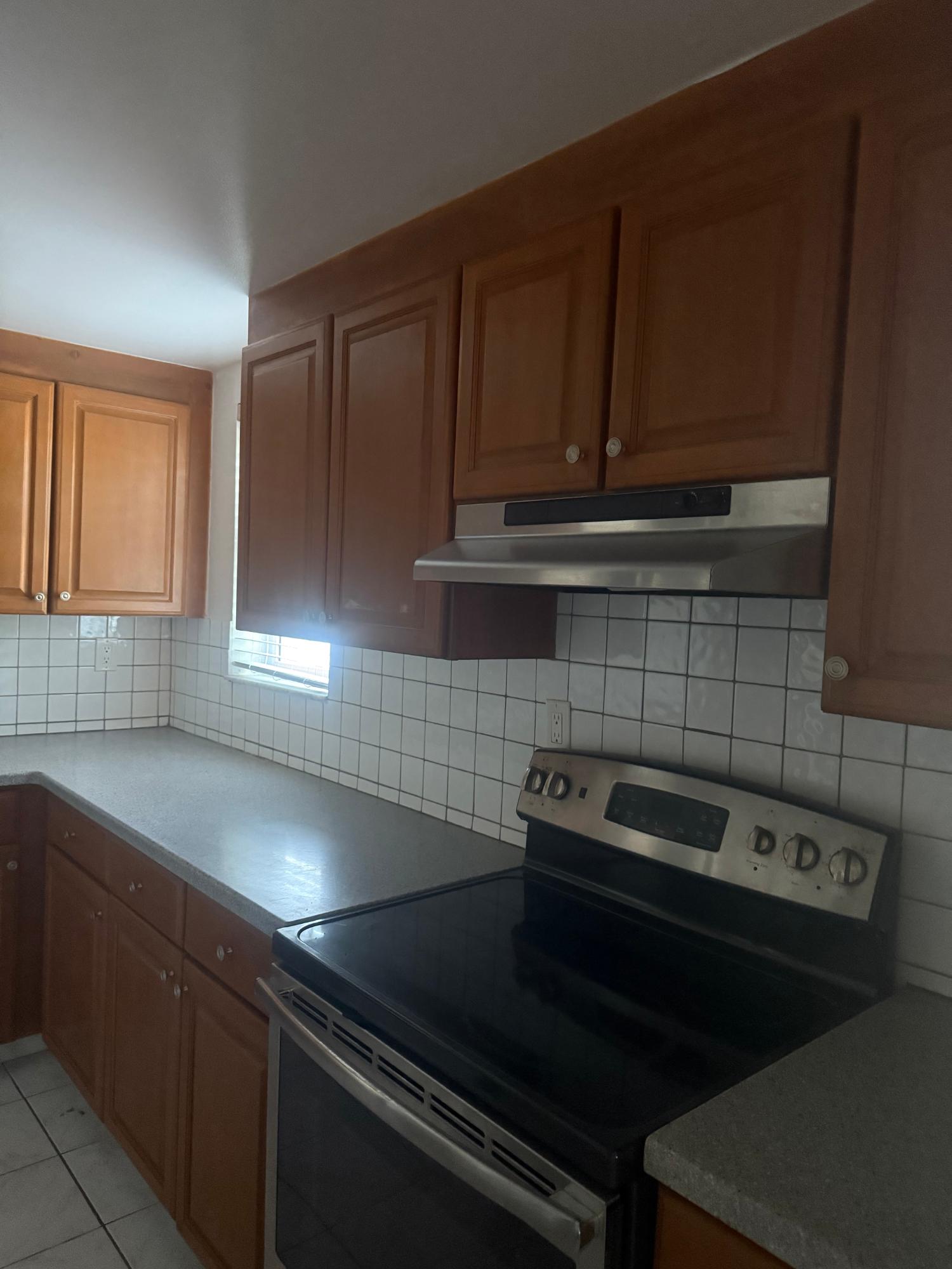 101 VISTA CONDOMINIUMS